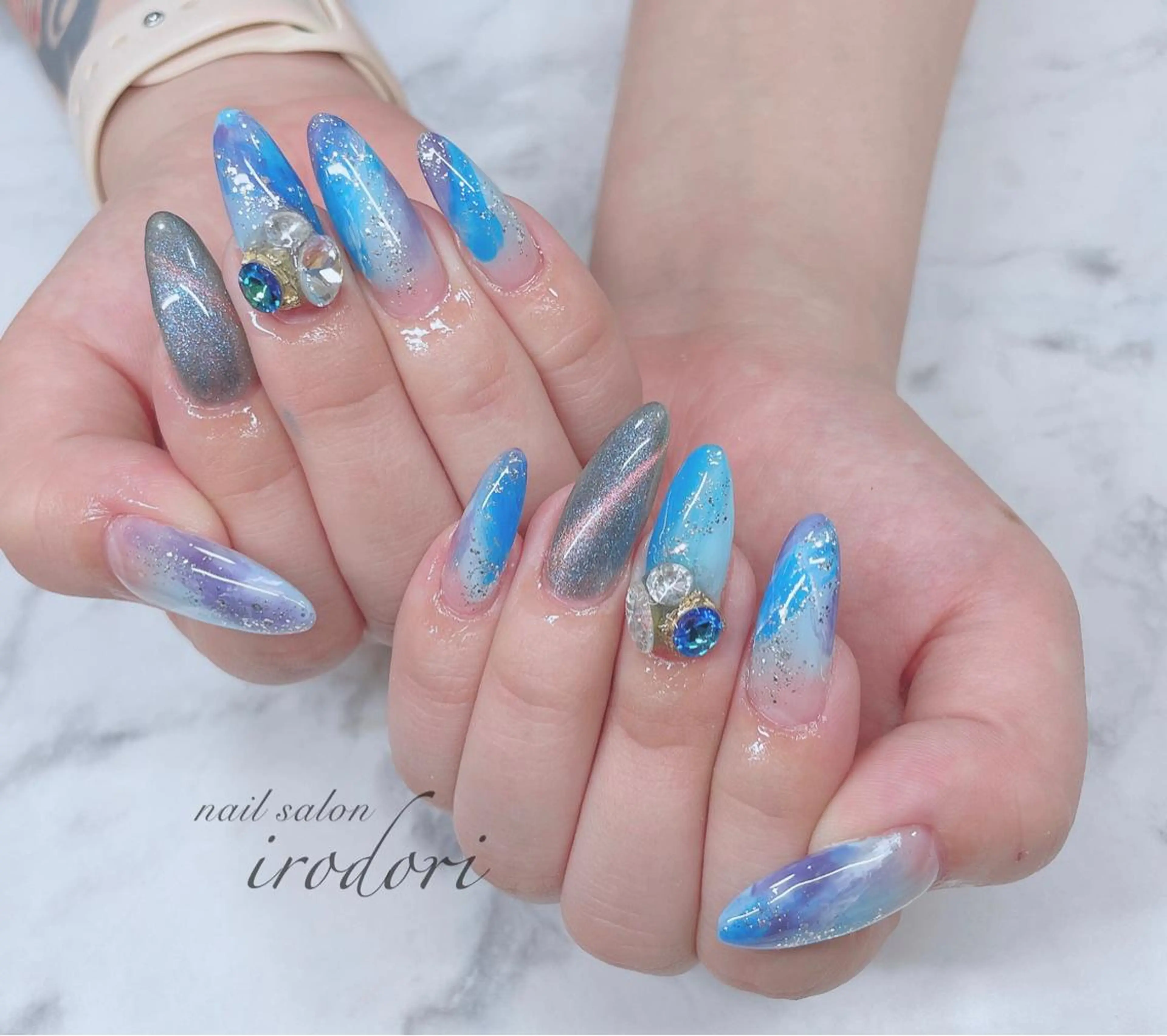 ネイル ﾌｨﾙｲﾝ専門ﾈｲﾙｻﾛﾝ彩 博多駅前店所属・ネイルサロン 彩 irodoriのネイルデザイン