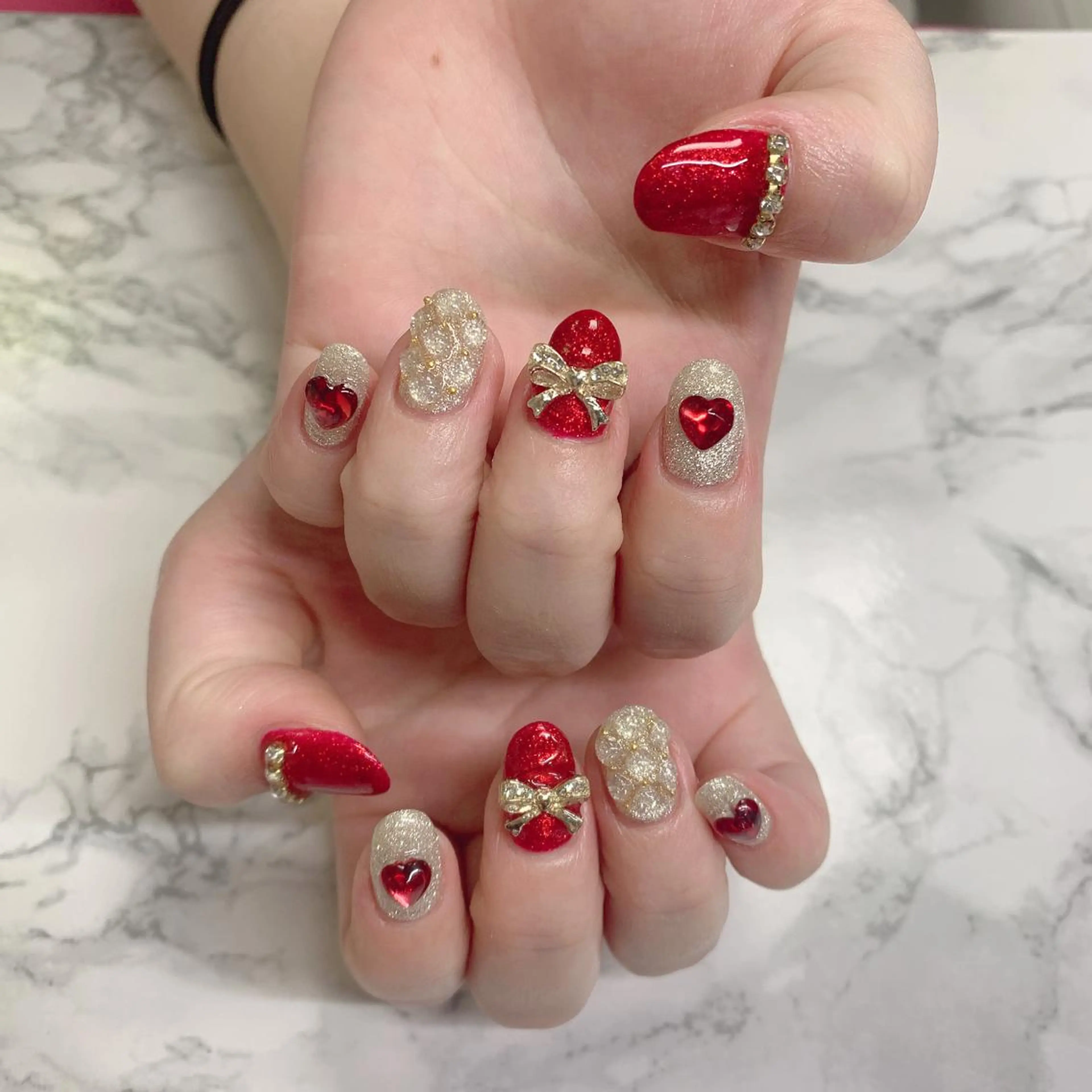 ネイル はな💎ネイル ワンホン、長さ出しのネイルデザイン