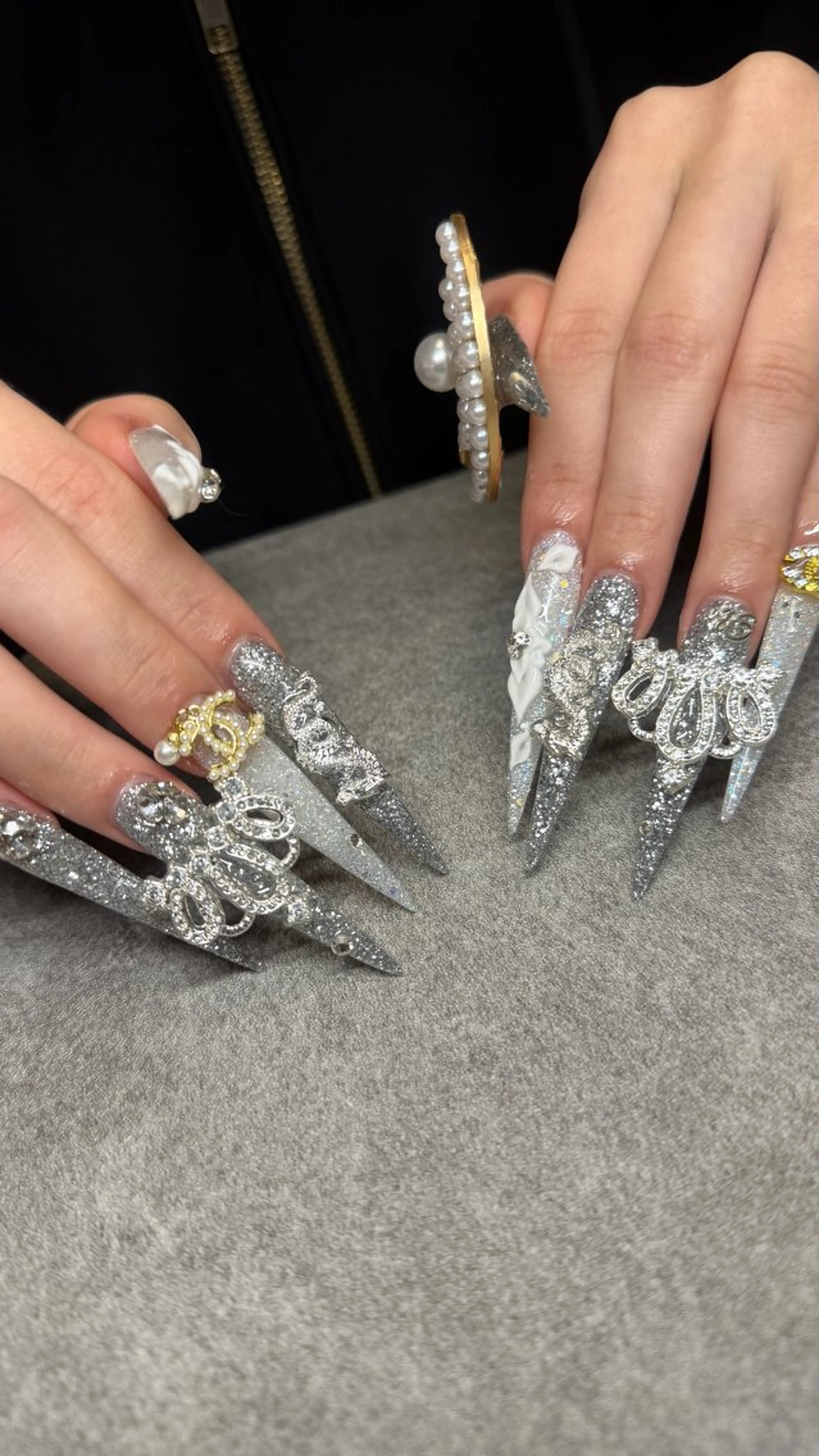 ネイル 𝐧𝐚𝐢𝐥 𝐌𝐢𝐖𝐢𝐢のネイルデザイン