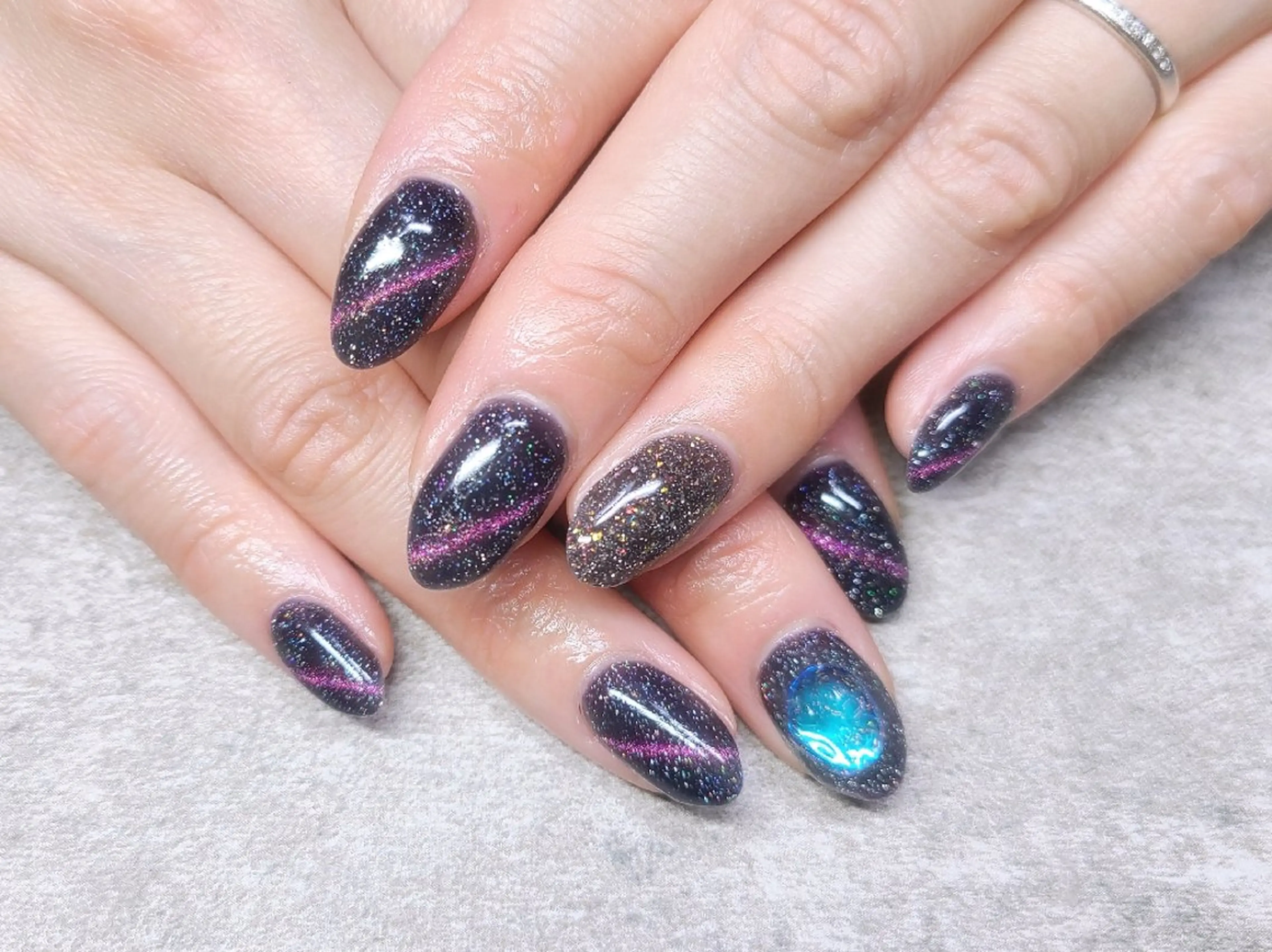 ネイル オーロラネイル フラッシュネイル フラッシュマグ ハンドネイル Coquille ネイル ハセガワのネイルデザイン