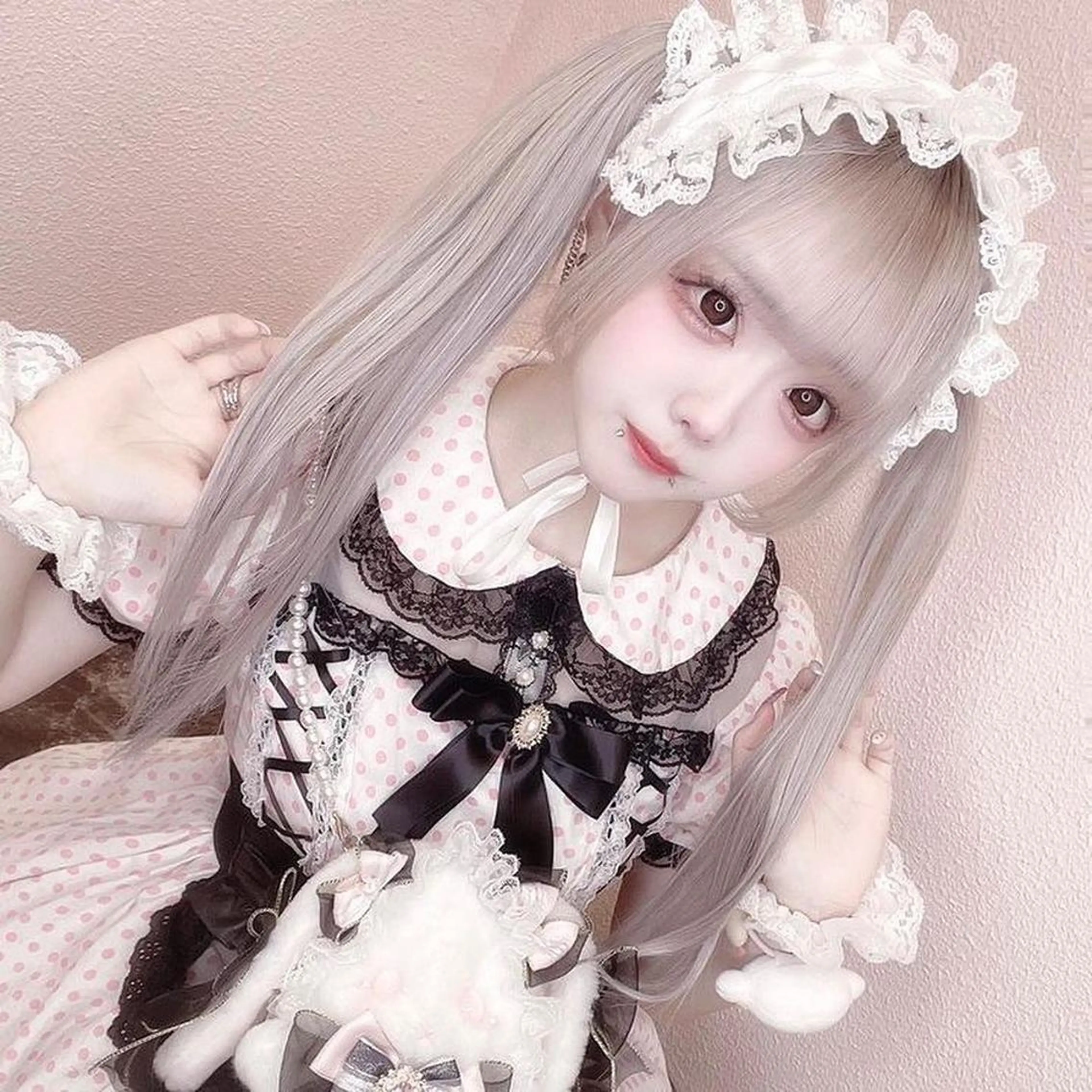 ロング カラー ブリーチ シルバー ホワイトシルバー エクステ 髪質改善 カット ヘアカラー トリートメント エクステ ハイトーンエクステ 🎩カズキ🎩のヘアスタイル