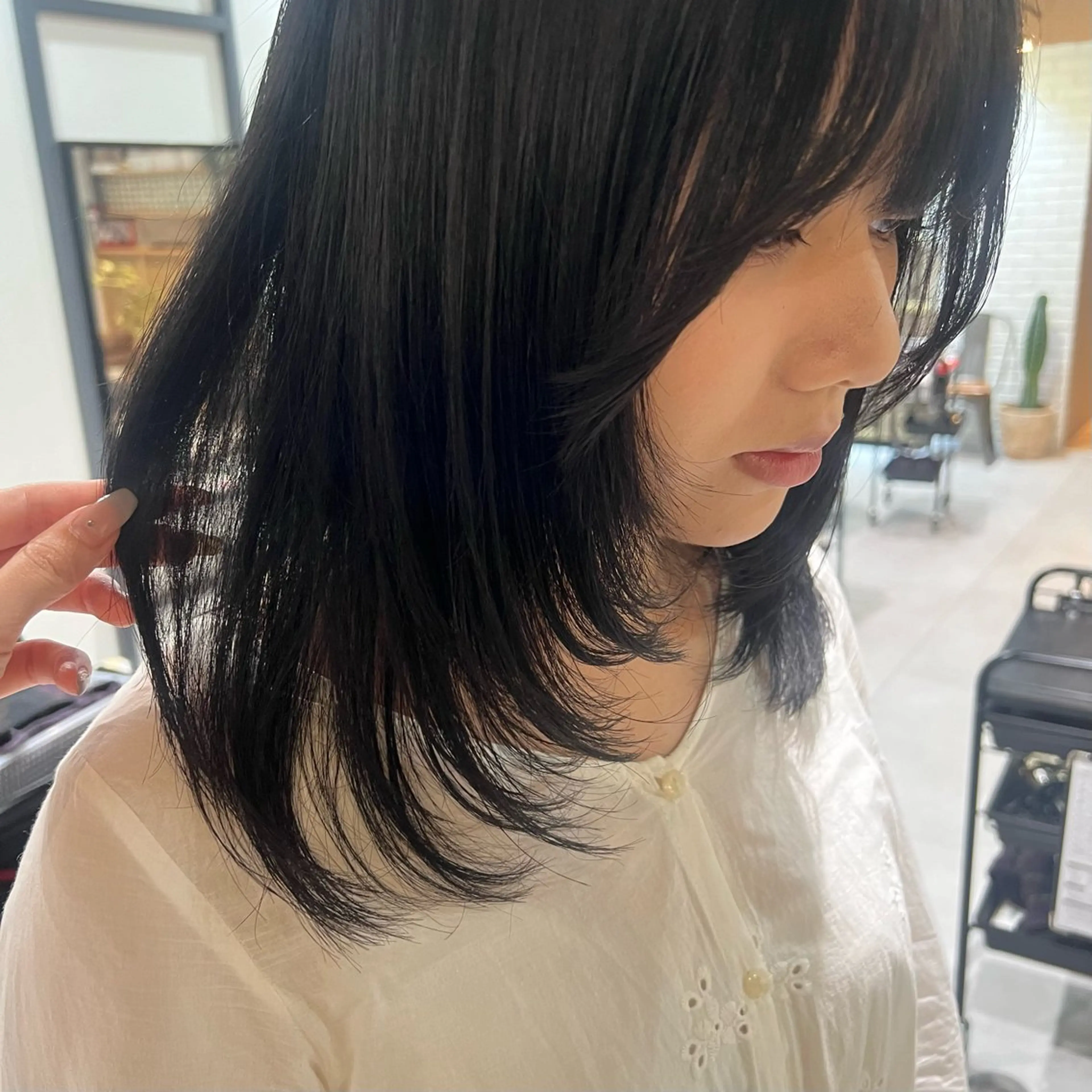 ミディアム レイヤーカット Neale. ユメのヘアスタイル