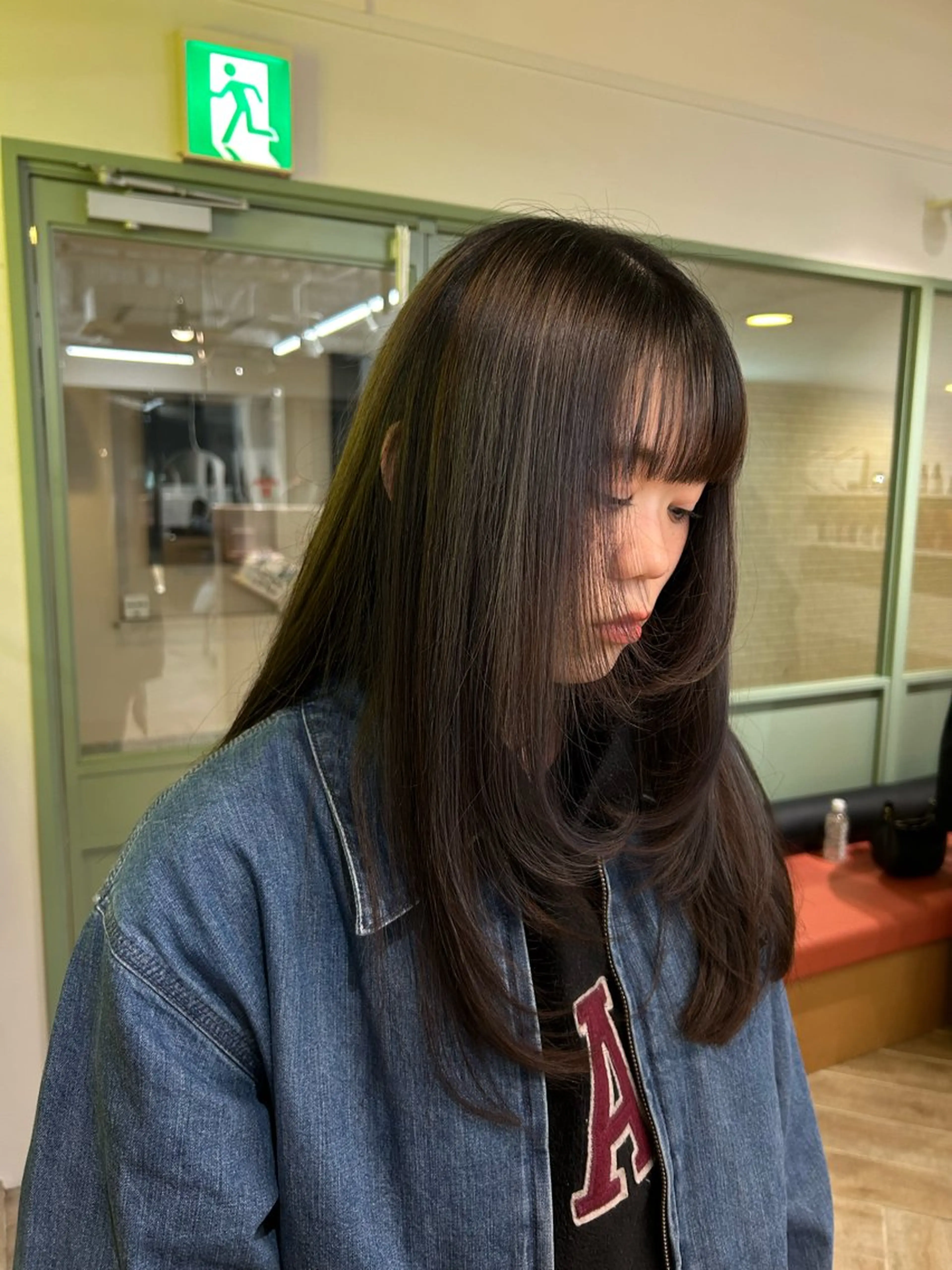 ロング カラー 顔周りカット カット ヘアカラー ベージュ/ダブルカラ ー/新潟駅/青柳萌果のヘアスタイル