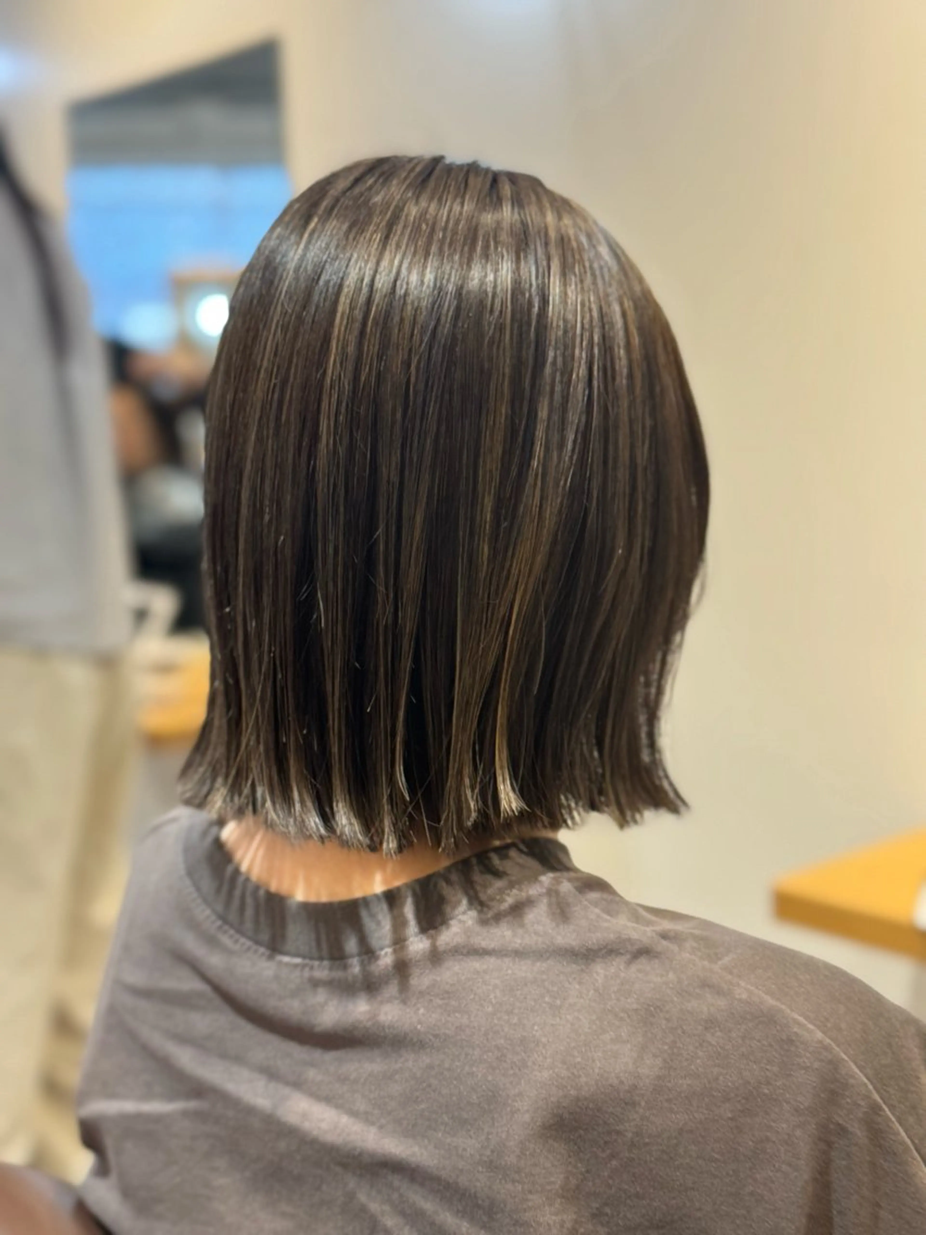 ミディアム カラー ハイライトカラー ボブ ハイライト カット ヘアカラー MIA 菅原のヘアスタイル