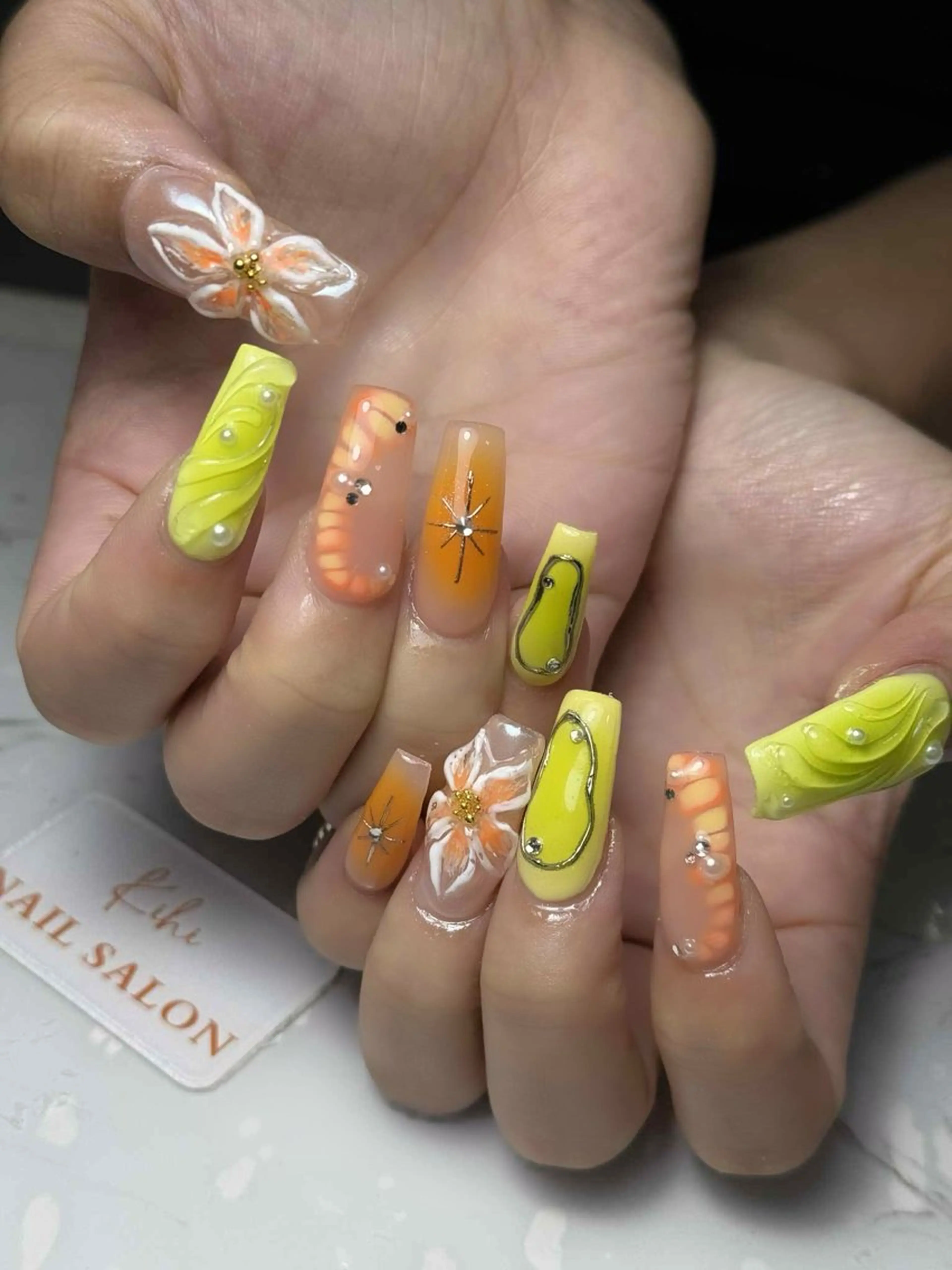 ネイル アートネイル フレンチネイル ジェルネイル グラデーション 韓国ネイル ハンドネイル 💕鈴木ユリ パラジェル/オフ無料のネイルデザイン