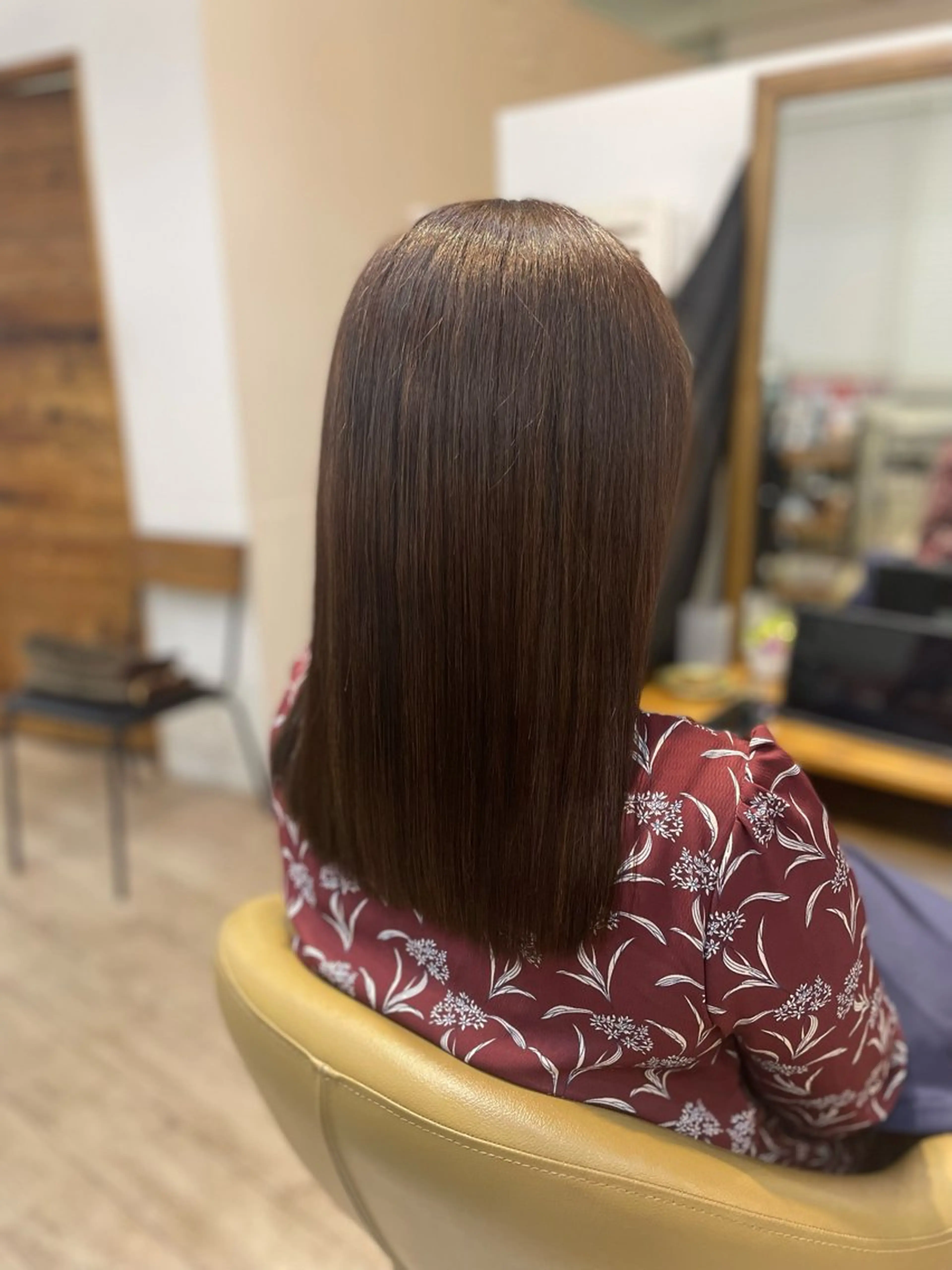 セミロング カット ヘアカラー トリートメント 茅野 あゆ美のヘアスタイル