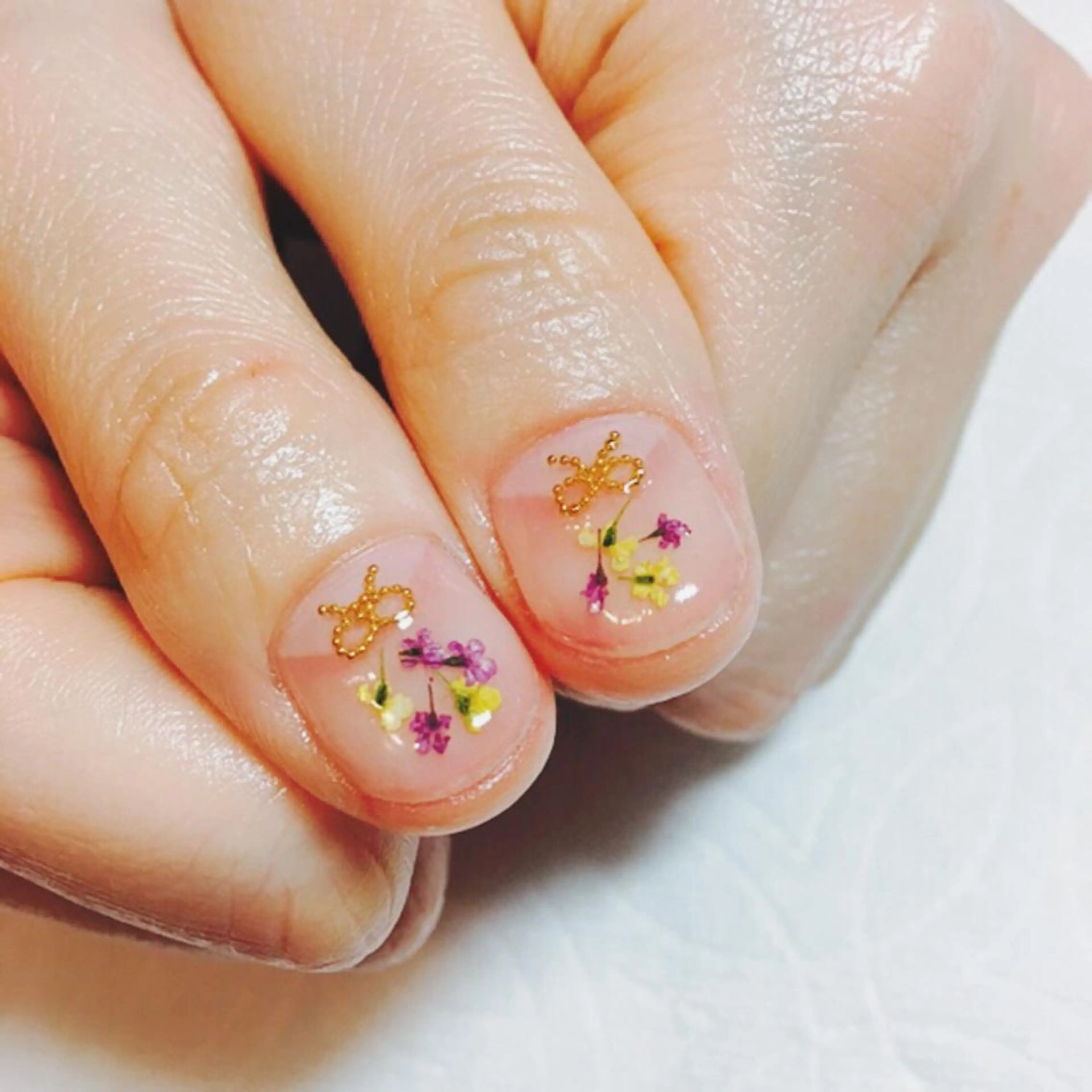 ネイル クリアネイル リボン THECOLORS所属・近貞 莉奈のネイルデザイン