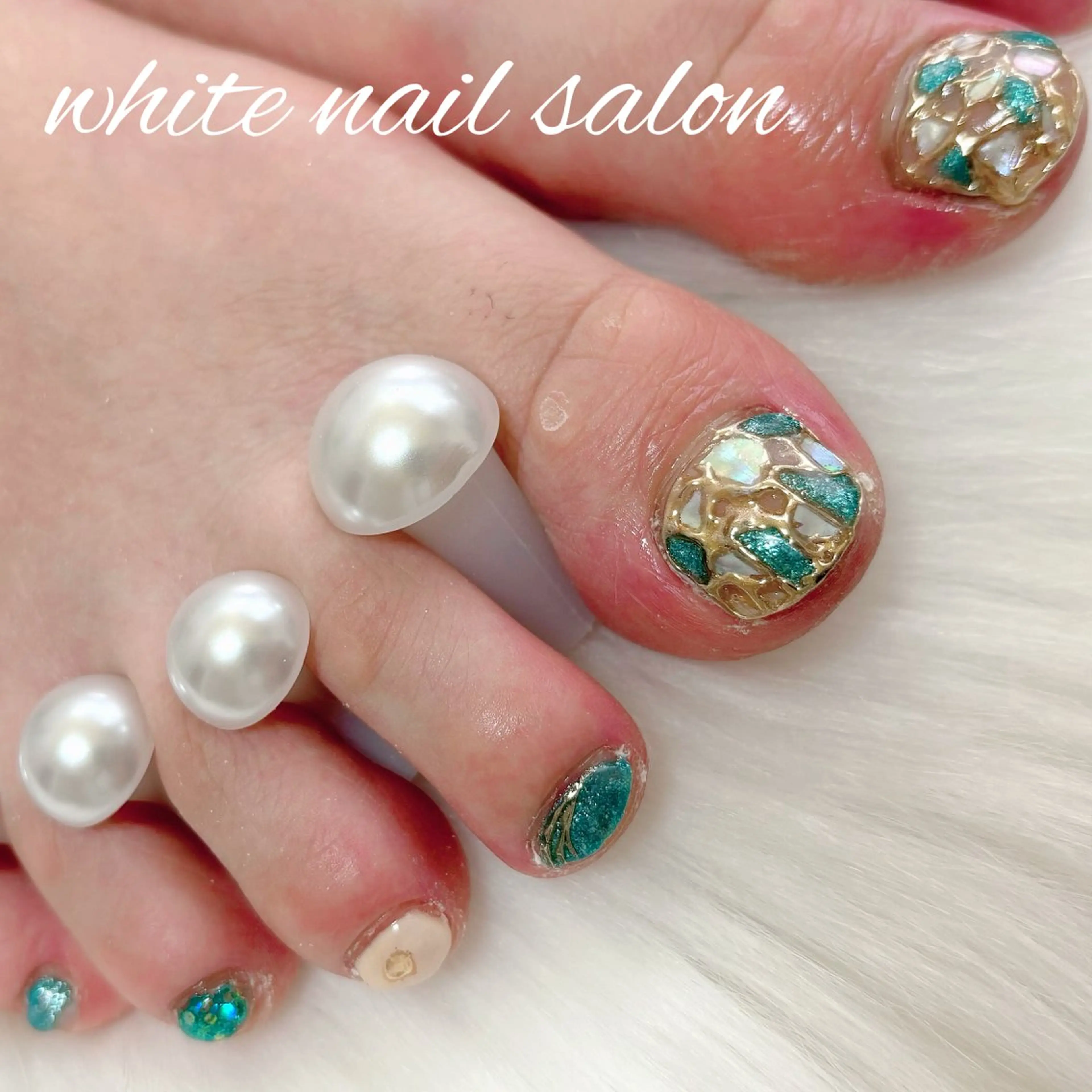 ネイル ホワイト フットネイル white nail salonのネイルデザイン