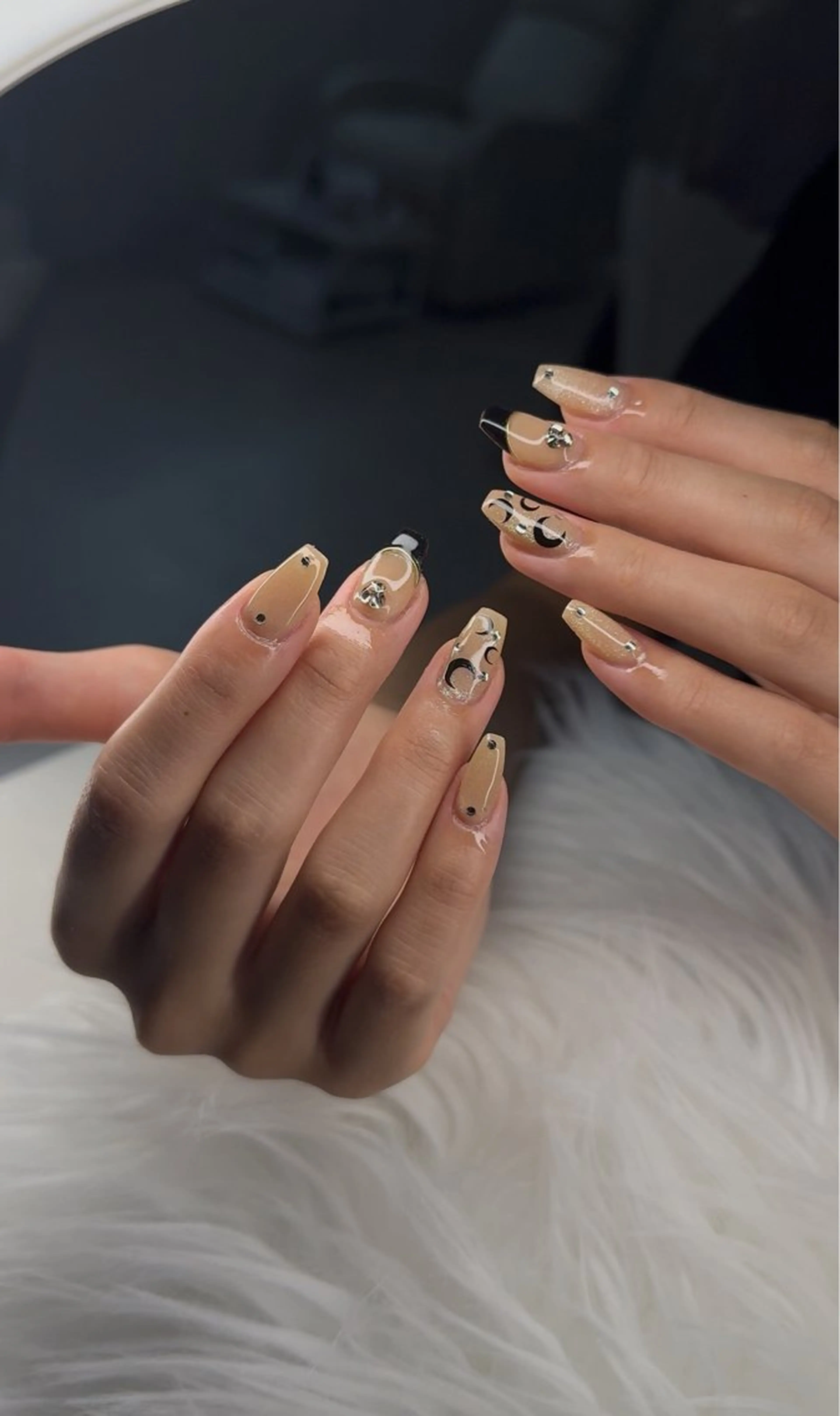 ネイル フレンチネイル キラキラネイル マグネットネイル ミラーネイル ニュアンスネイル ハンドネイル rina nailのネイルデザイン