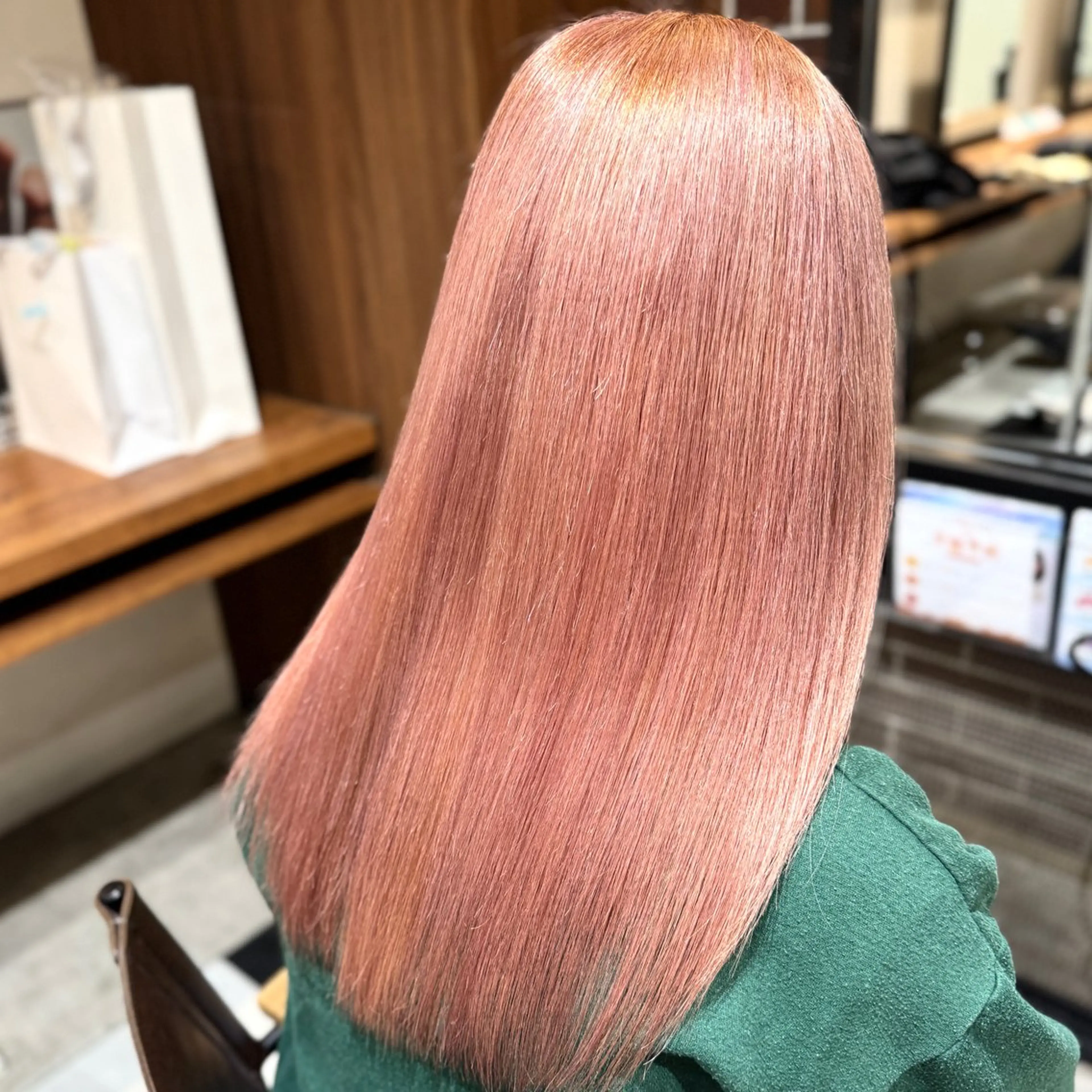 ロング カラー ブリーチ ピンクカラー カット ヘアカラー メンズ/レディース /ナチュラル/下村迅のヘアスタイル