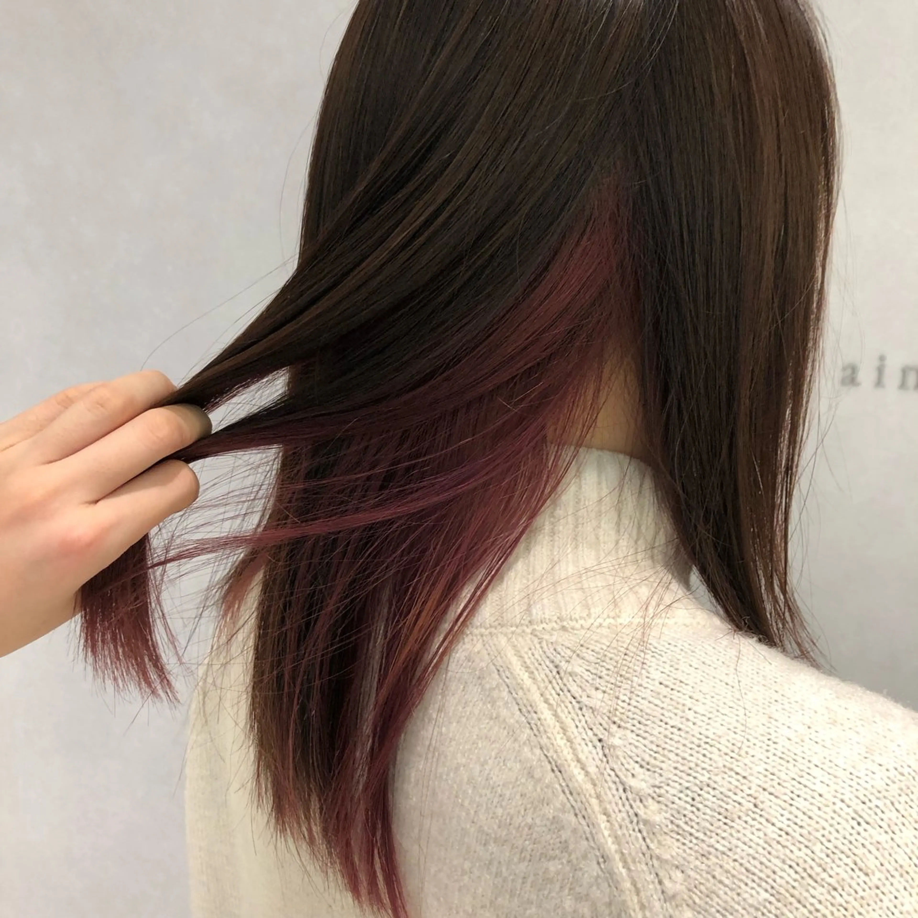 セミロング まつい みるのヘアスタイル