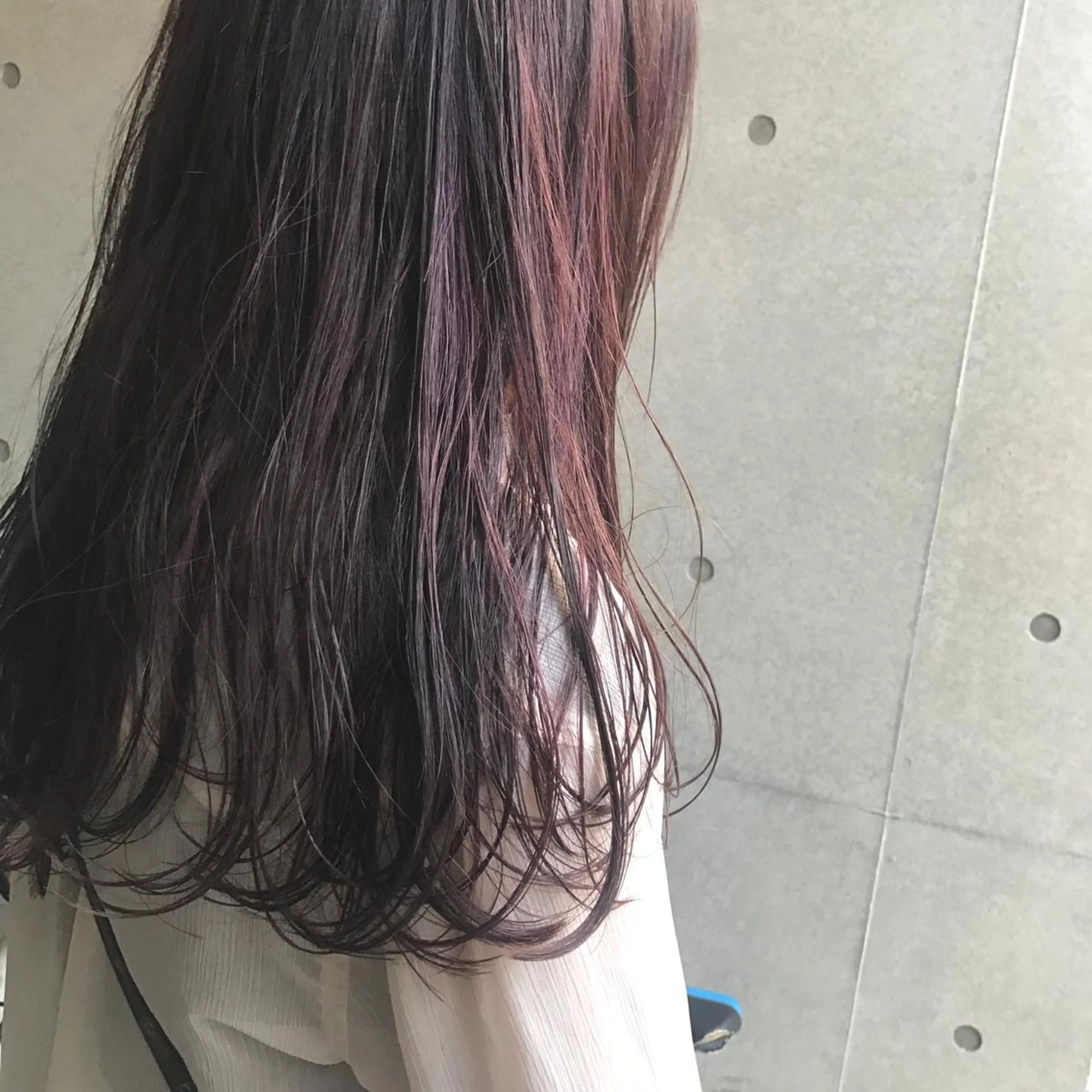 ミディアム カラー ヤスドミ ケイスケのヘアスタイル