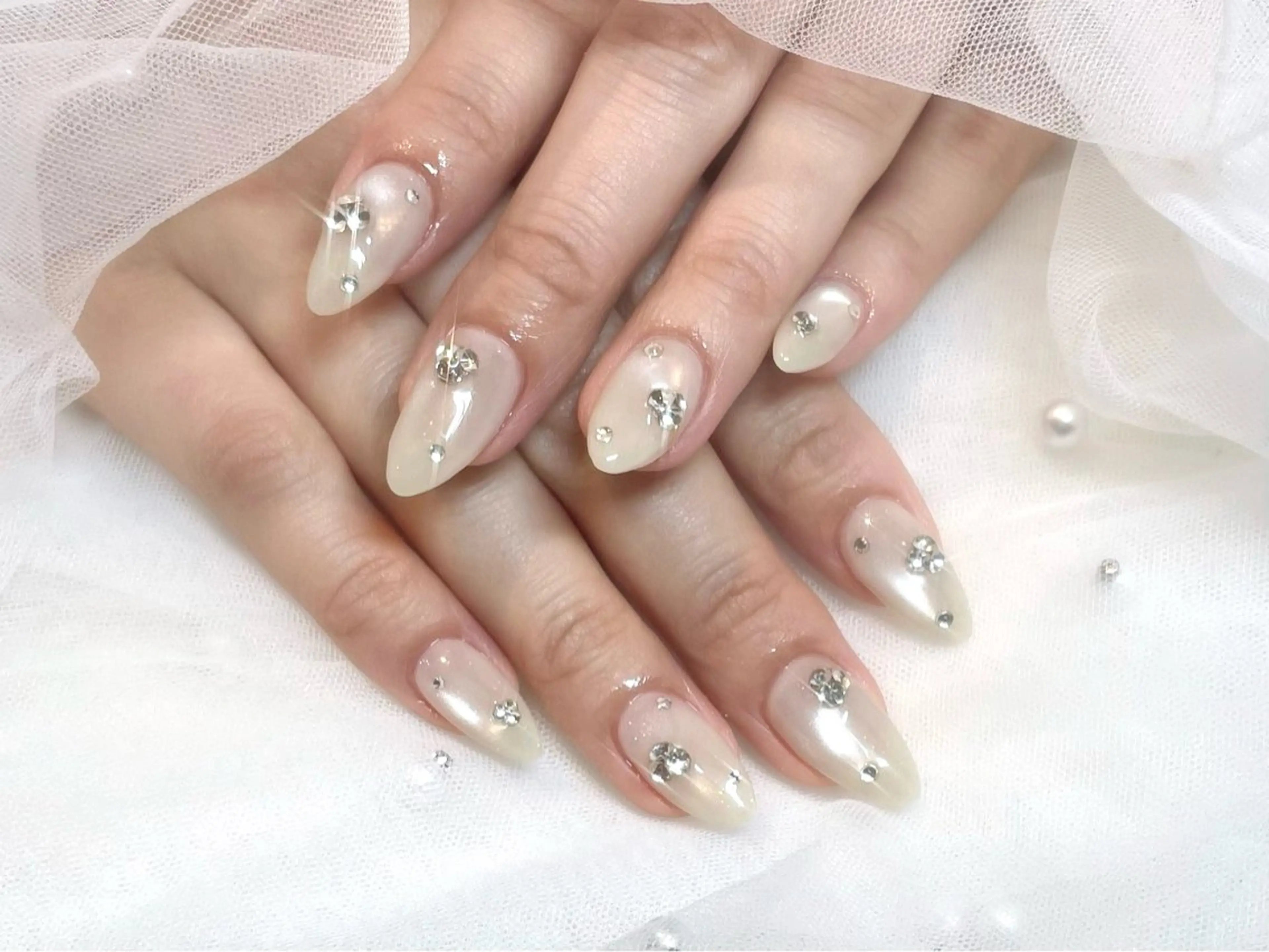 ネイル アートネイル キラキラネイル 韓国ネイル マグネットネイル シンプルネイル ハンドネイル ANDY💫 KANONのネイルデザイン