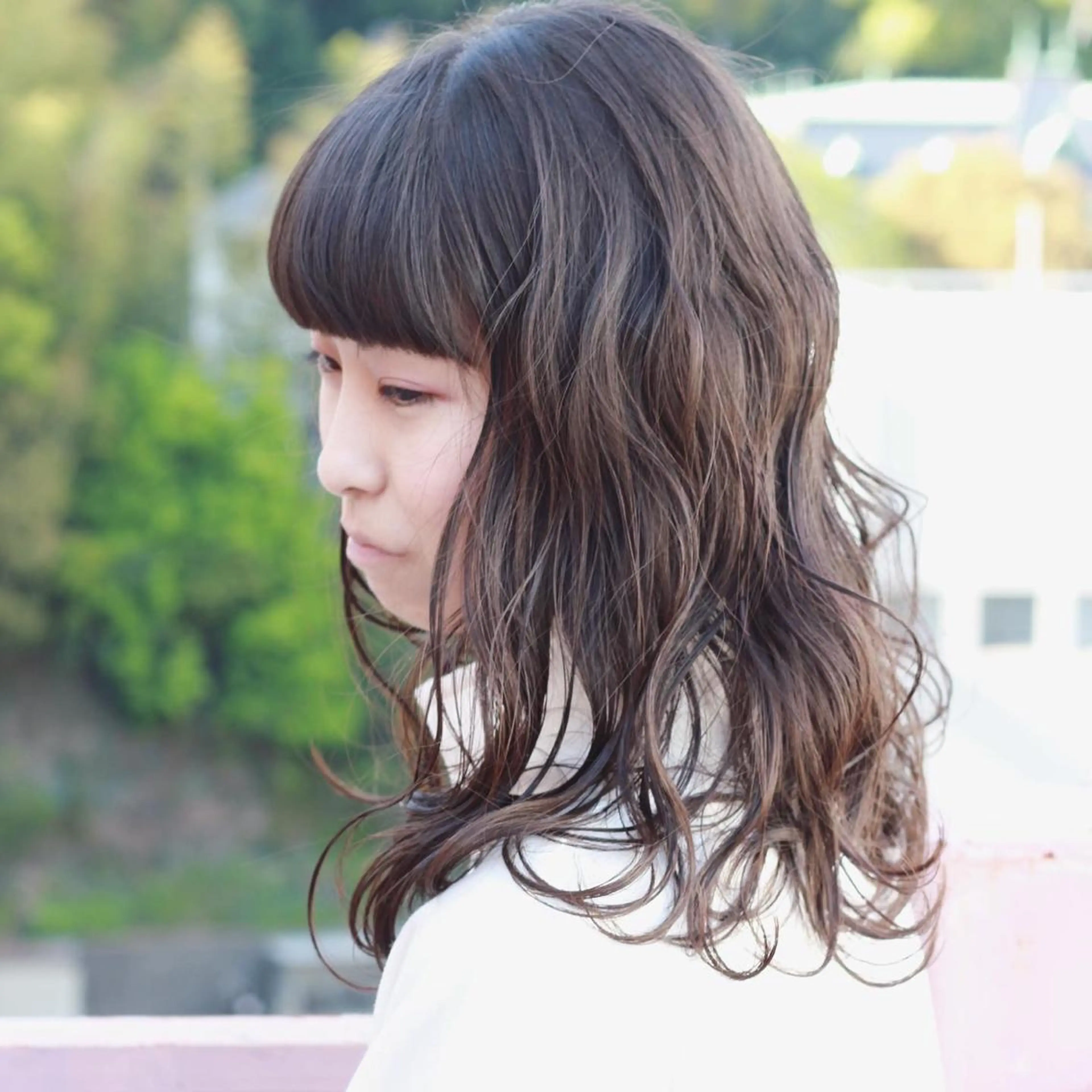 セミロング レイヤーカット ローレイヤー Viage （ビアージュ）のヘアスタイル