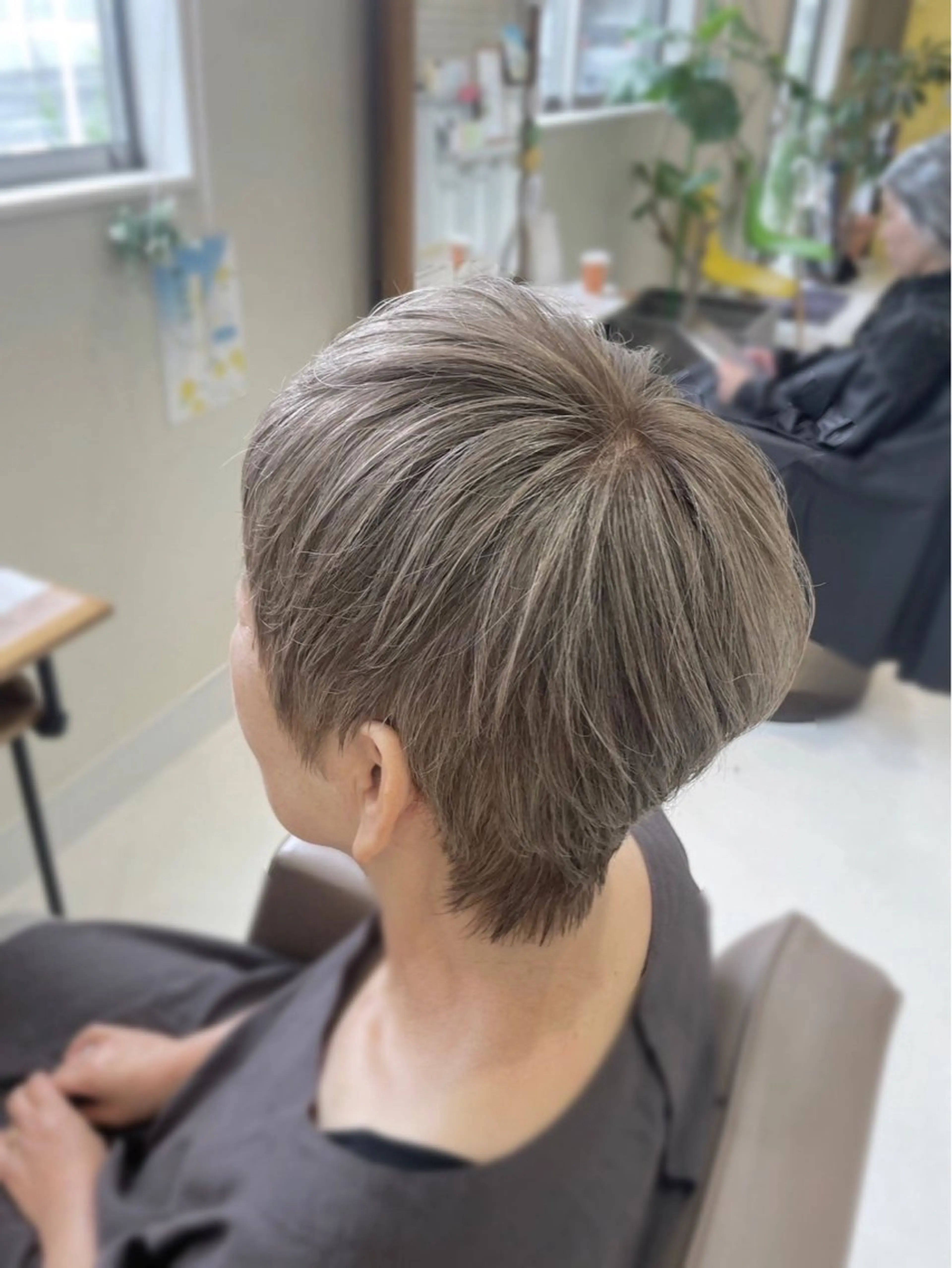 【ファッションカラーも白髪染も🆗】ヘアカラー（ロング料金別途）※カットなしの写真