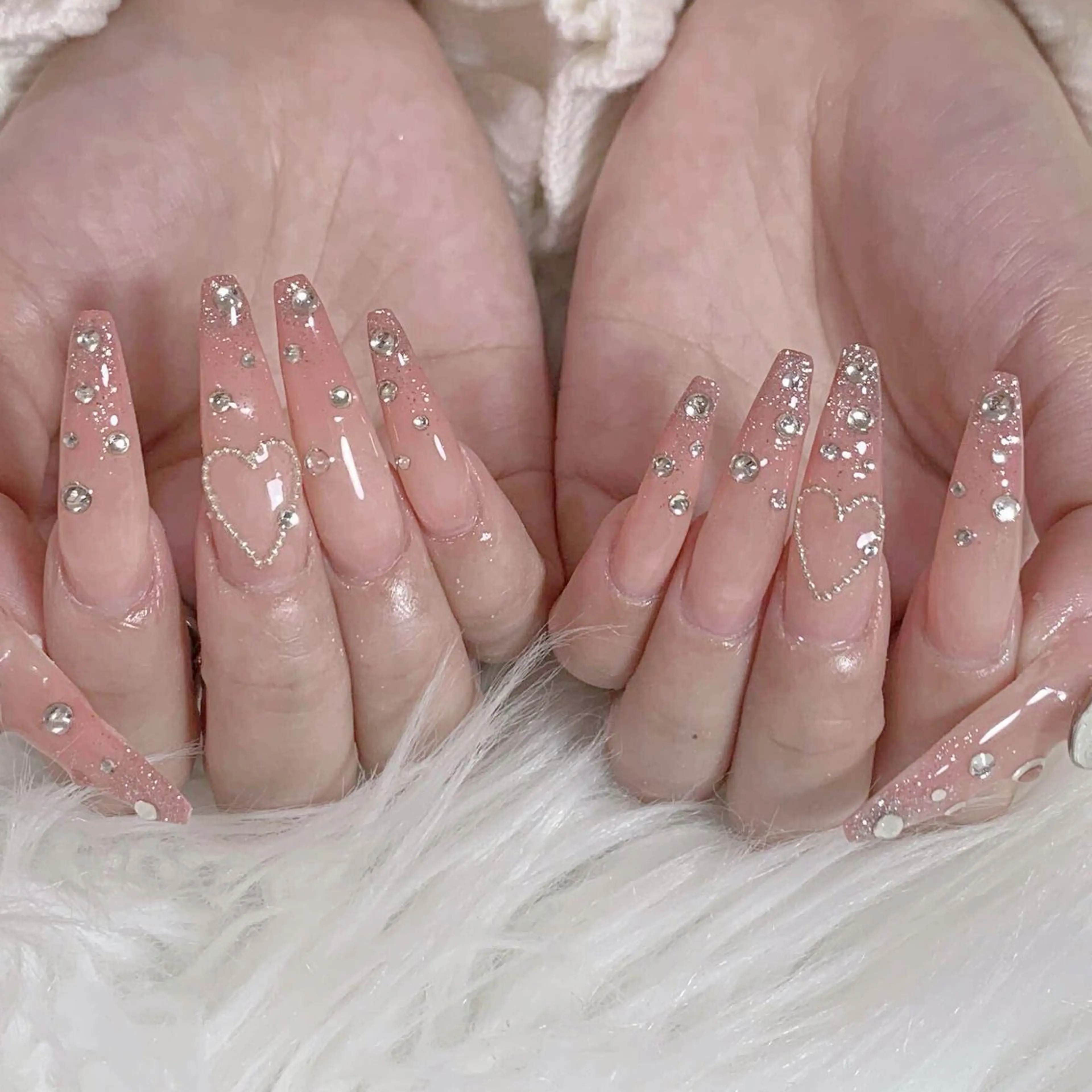 ネイル チークネイル フレンチネイル ガラスフレンチ グラデーション キラキラネイル ハンドネイル LilyLala Nailsalonのネイルデザイン