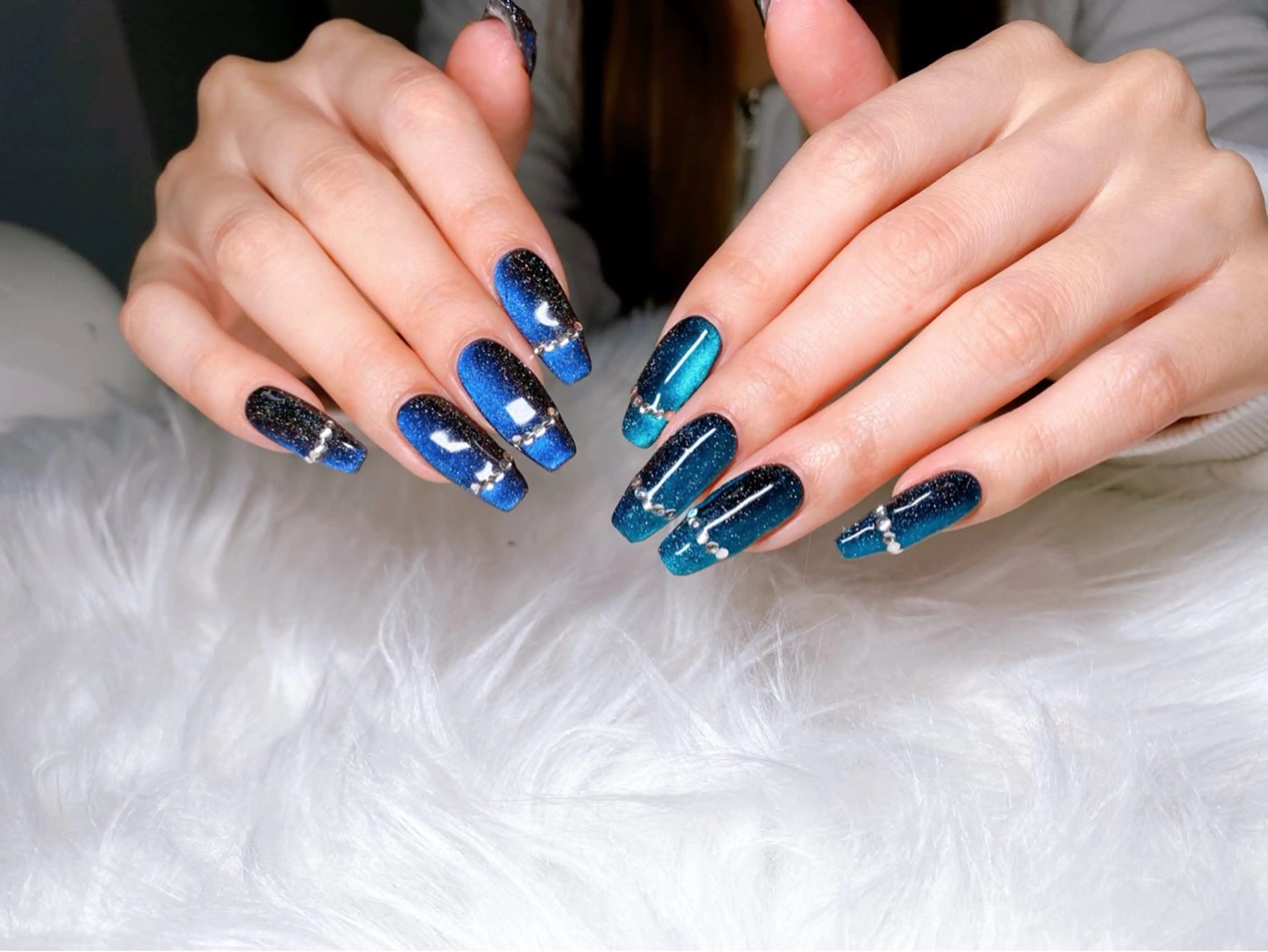 ネイル ストーンネイル ハンドネイル 【トロワ ラパン】 Mayaのネイルデザイン