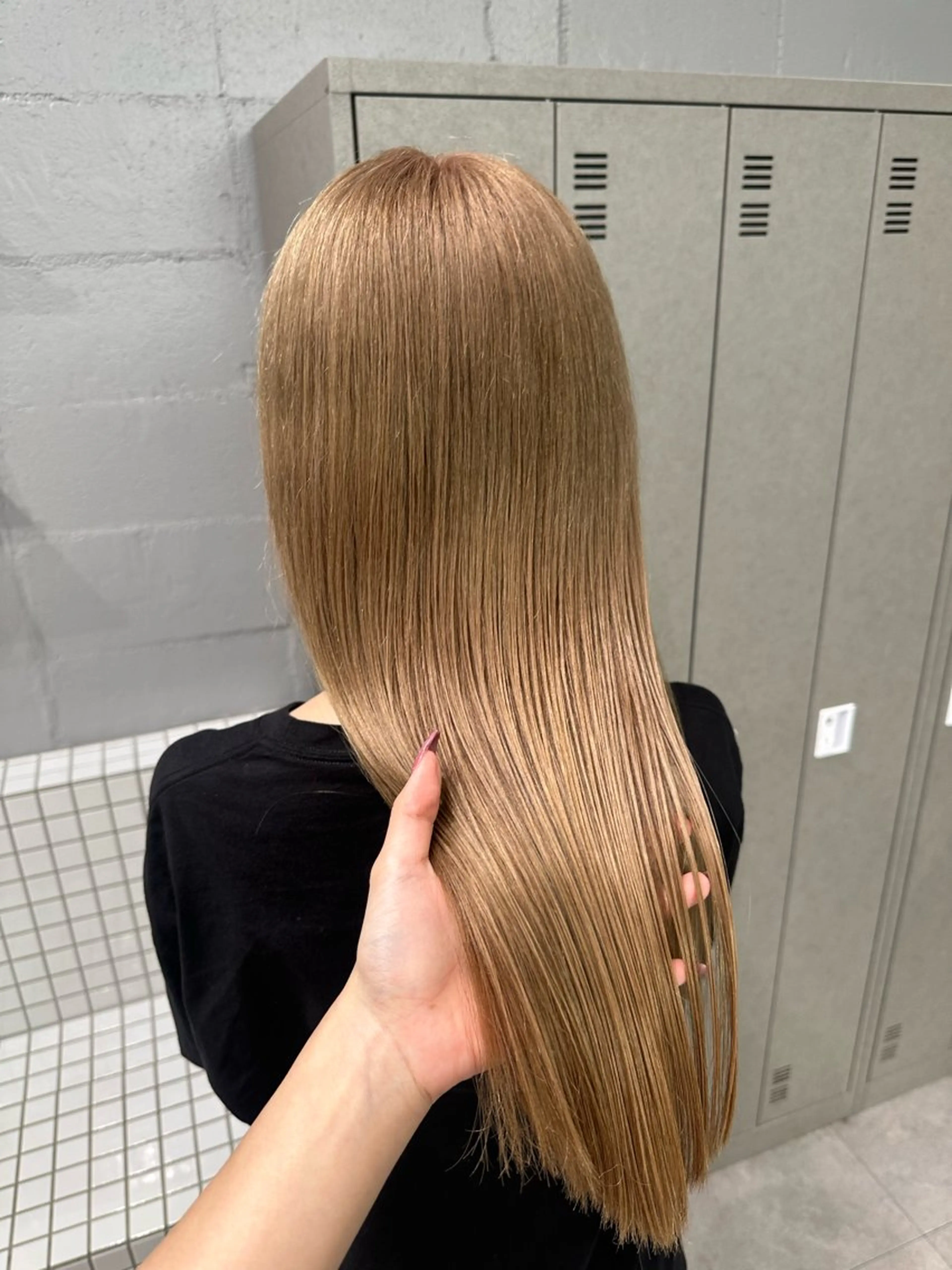 セミロング カラー ハイトーンカラー eye/nail⋆. shiho.:*☆のヘアスタイル