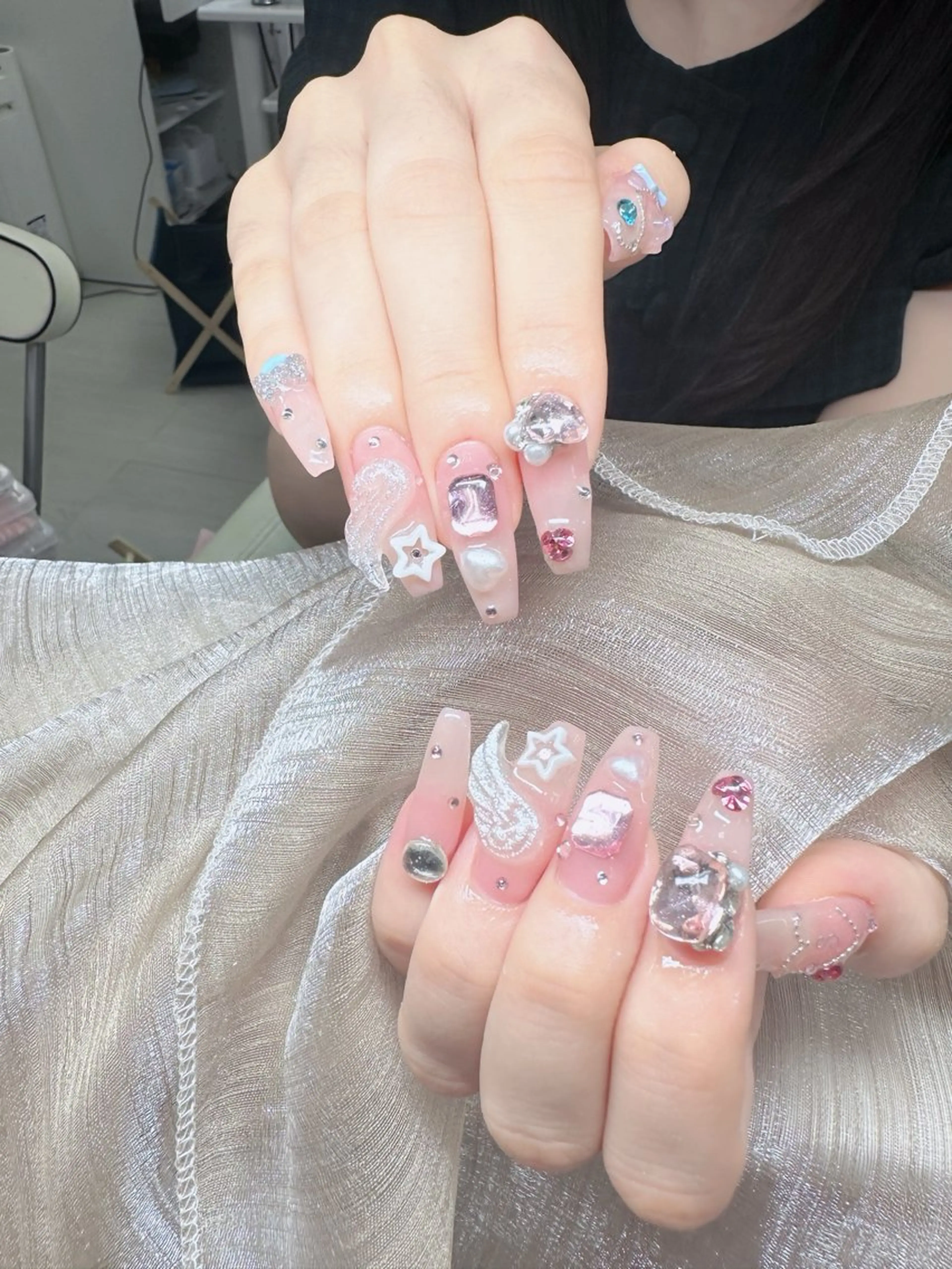 ネイル ロングネイル マグネットネイル リボン 夏ネイル スーパーロングネイル ハンドネイル Hani Nail XUKAのネイルデザイン