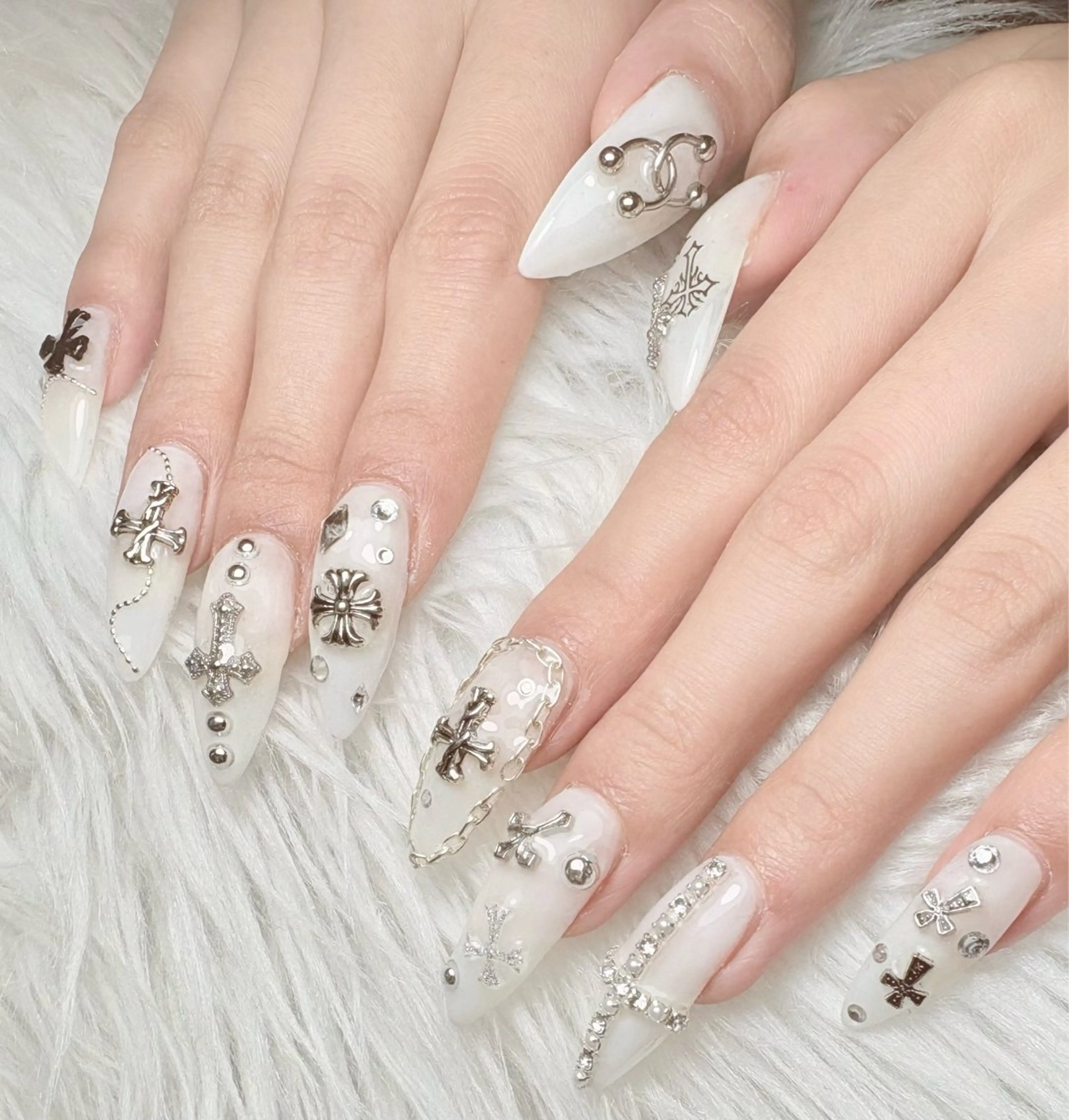 ネイル ハンドネイル 山科駅徒歩3分❣️ 代表　紗恵子のネイルデザイン