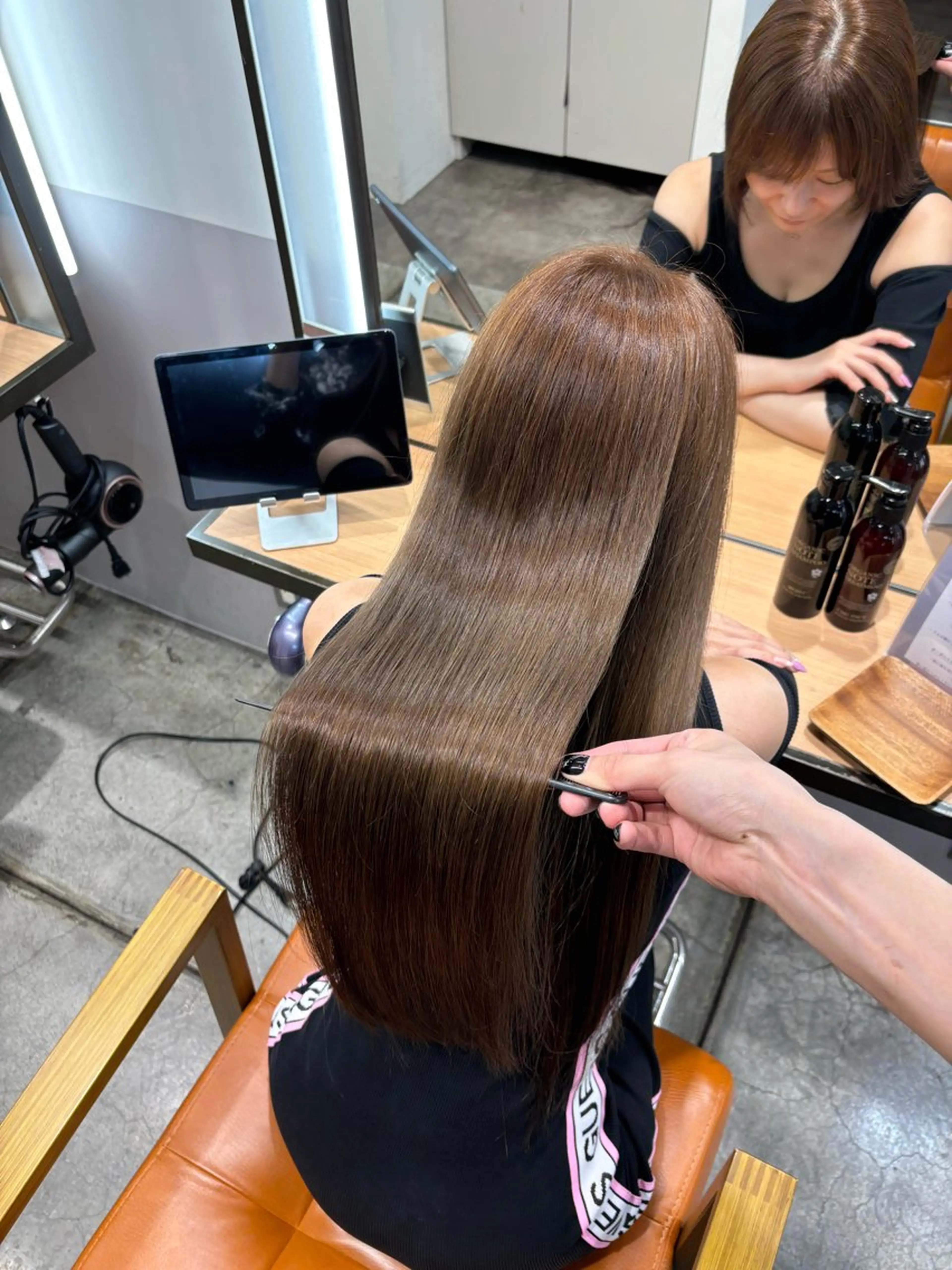 【🧚‍♂️圧倒的艶color🧚‍♂️】髪質改善トリートメント＋ワンカラー　ダメージも髪質改善で更に美髪へ🪞の写真