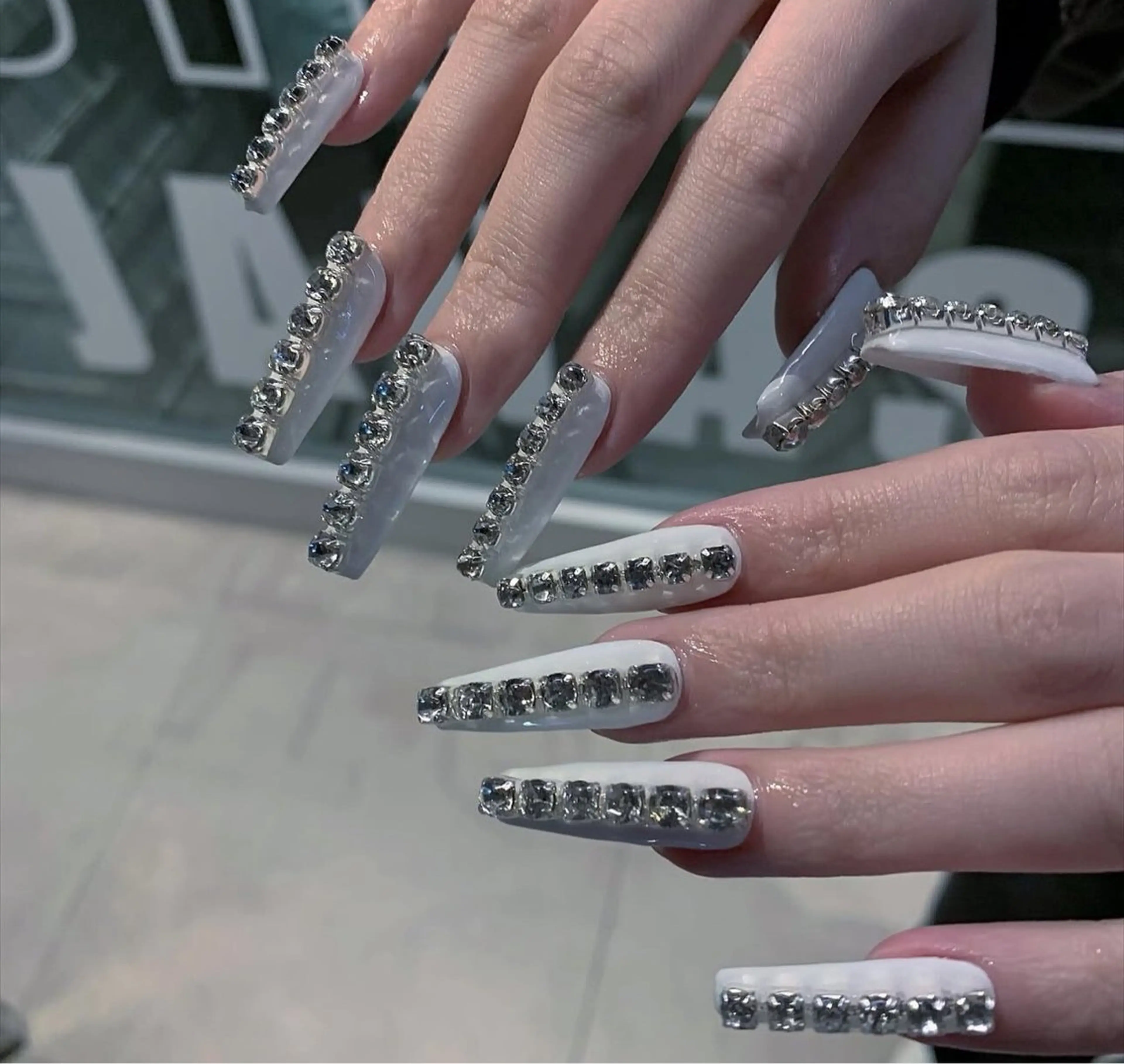 ネイル フレンチネイル ジェルネイル ハロウィン キラキラネイル 韓国ネイル H.baby Nail Salonのネイルデザイン