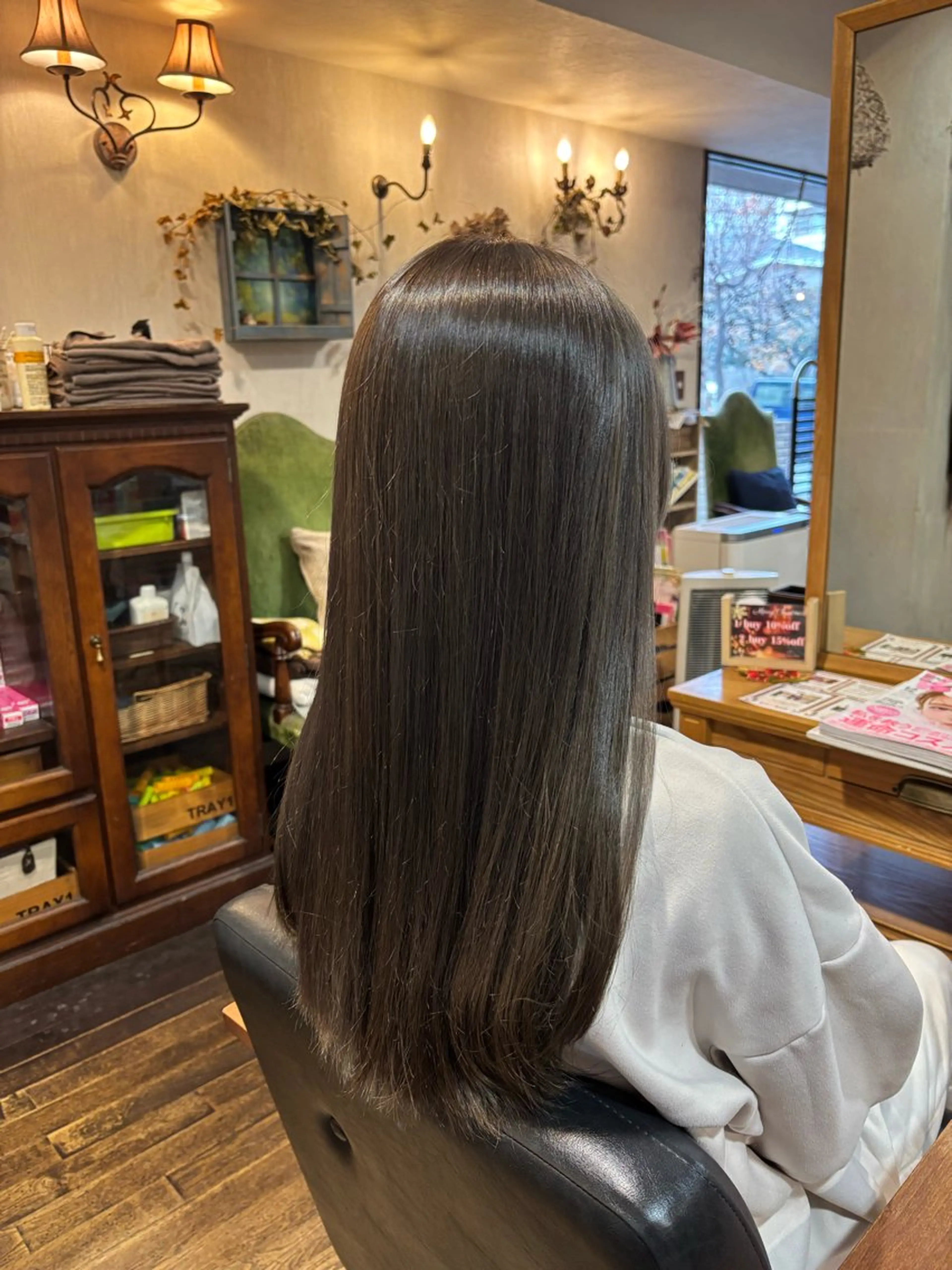 カラー グレージュ アカリ😸🫶 カラーリスト🧡のヘアスタイル