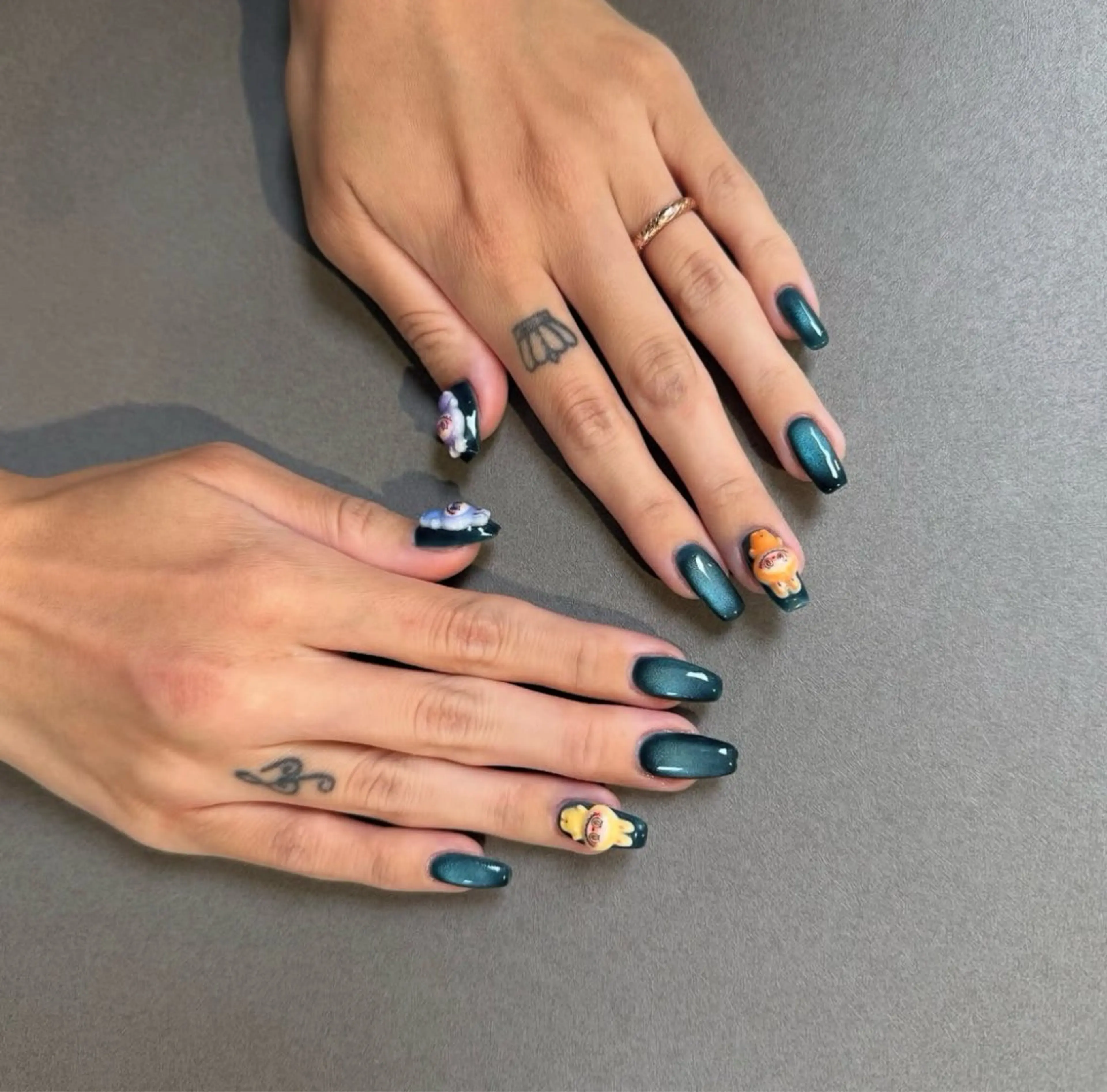 Flash or magnet nail💅の写真