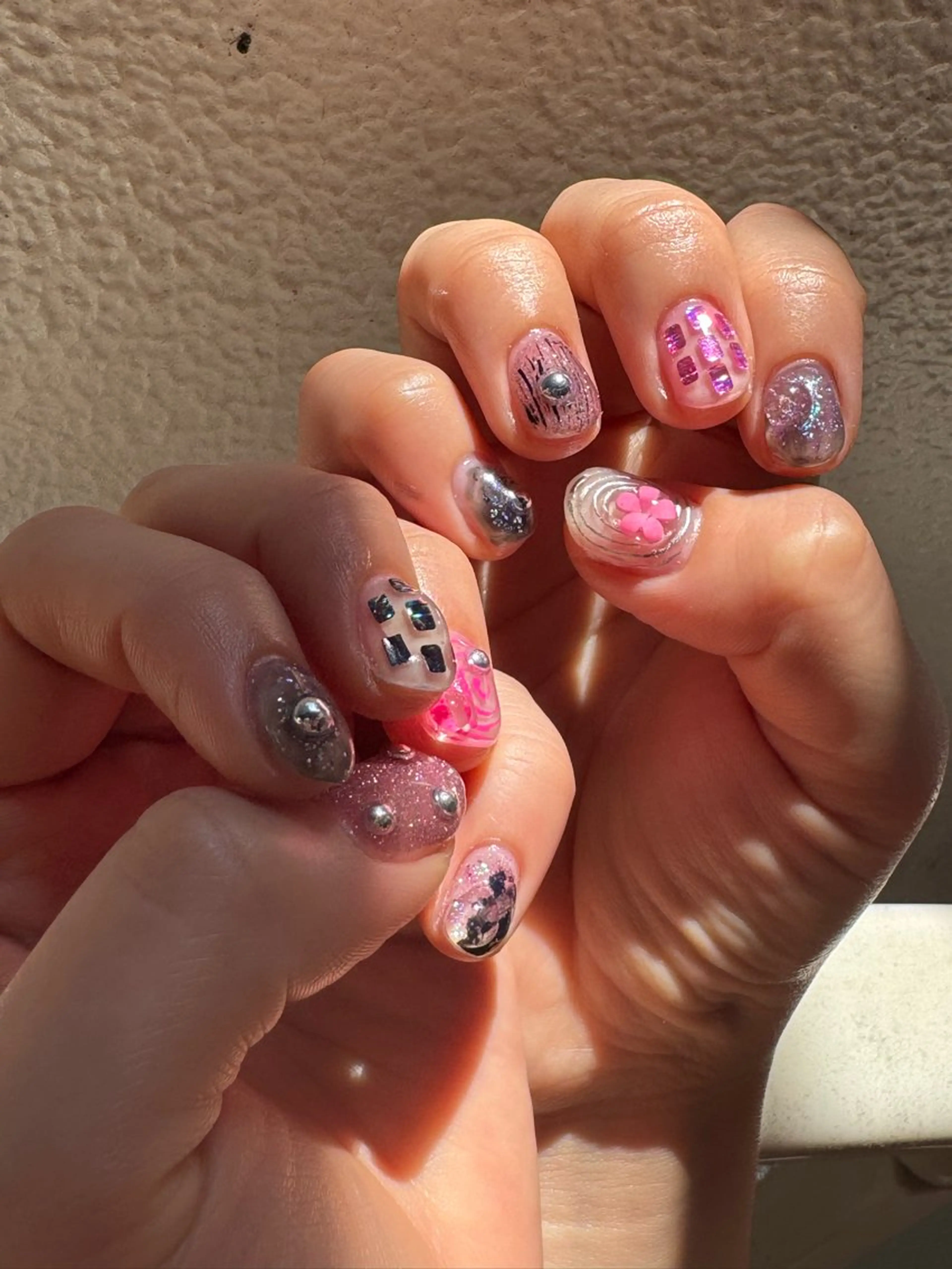 ネイル ニュアンスネイル ピンク ハンドネイル フットネイル MITSUKI🪡 海外/個性派/ロングのネイルデザイン