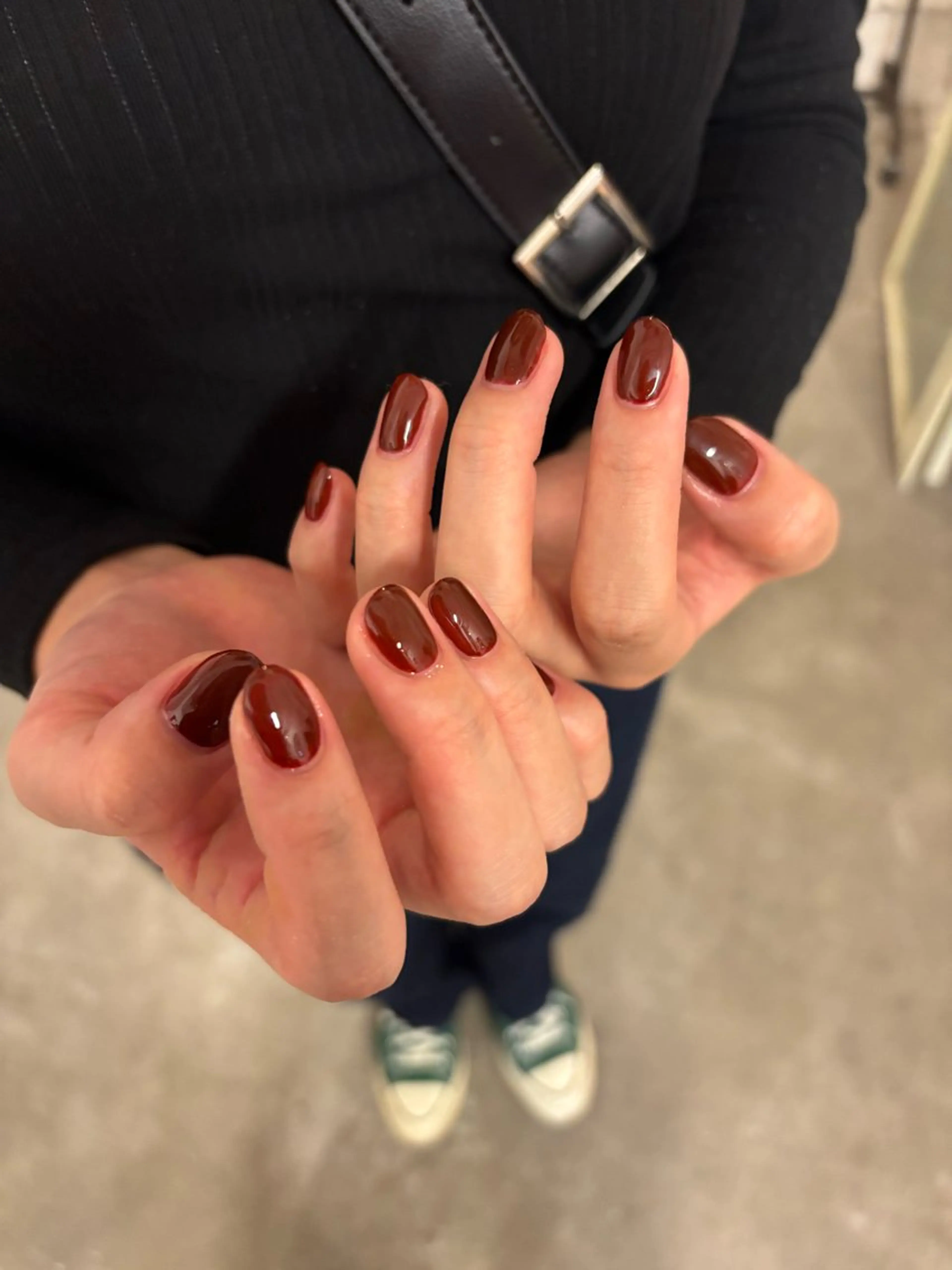 ネイル ボルドー ワンカラーネイル 加藤 ひめののネイルデザイン