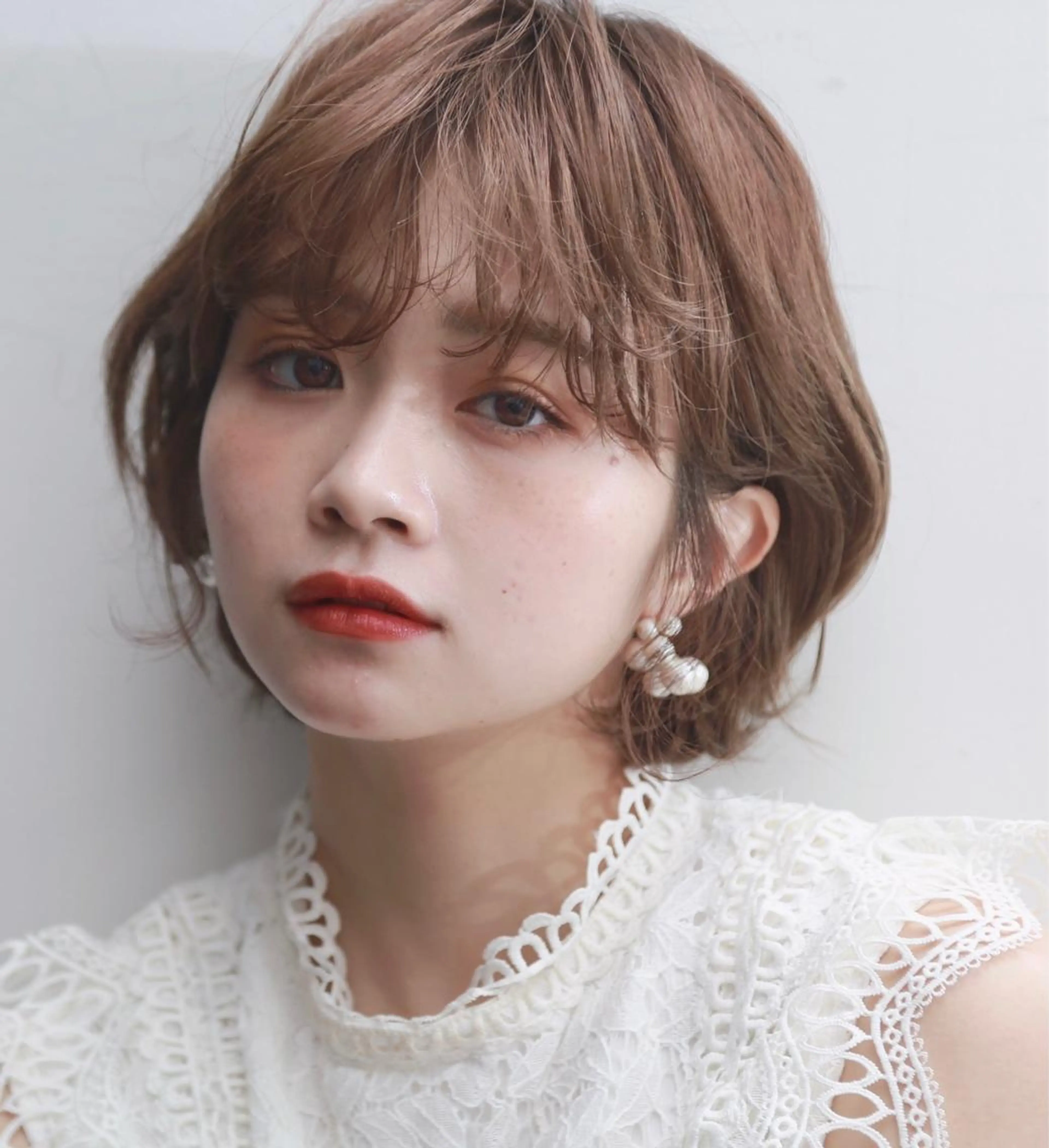 ショート カラー ブリーチ イヤリングカラー インナーカラー くせ毛 似合わせカット カット ヘアカラー トリートメント アンブレラカラー💫 フェイスフレーミングのヘアスタイル