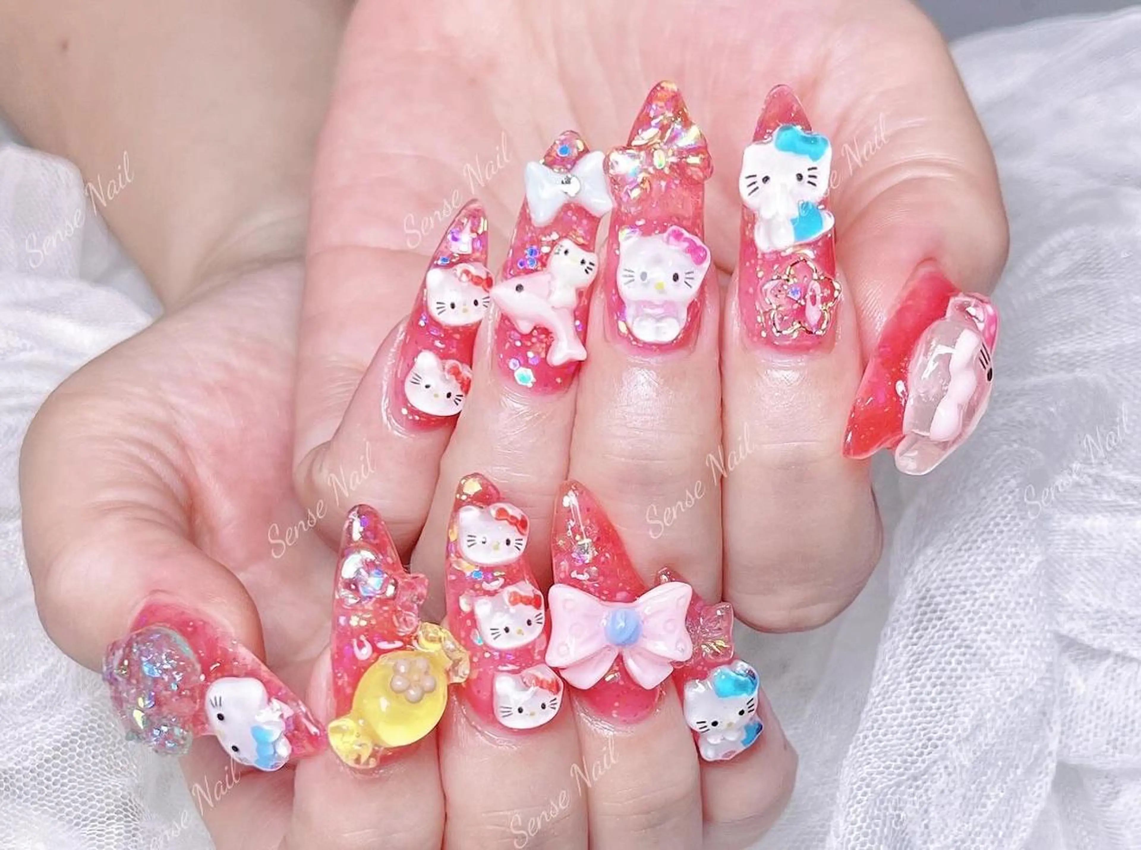 ネイル ハンドネイル ハンドケア Queening 🦋のネイルデザイン