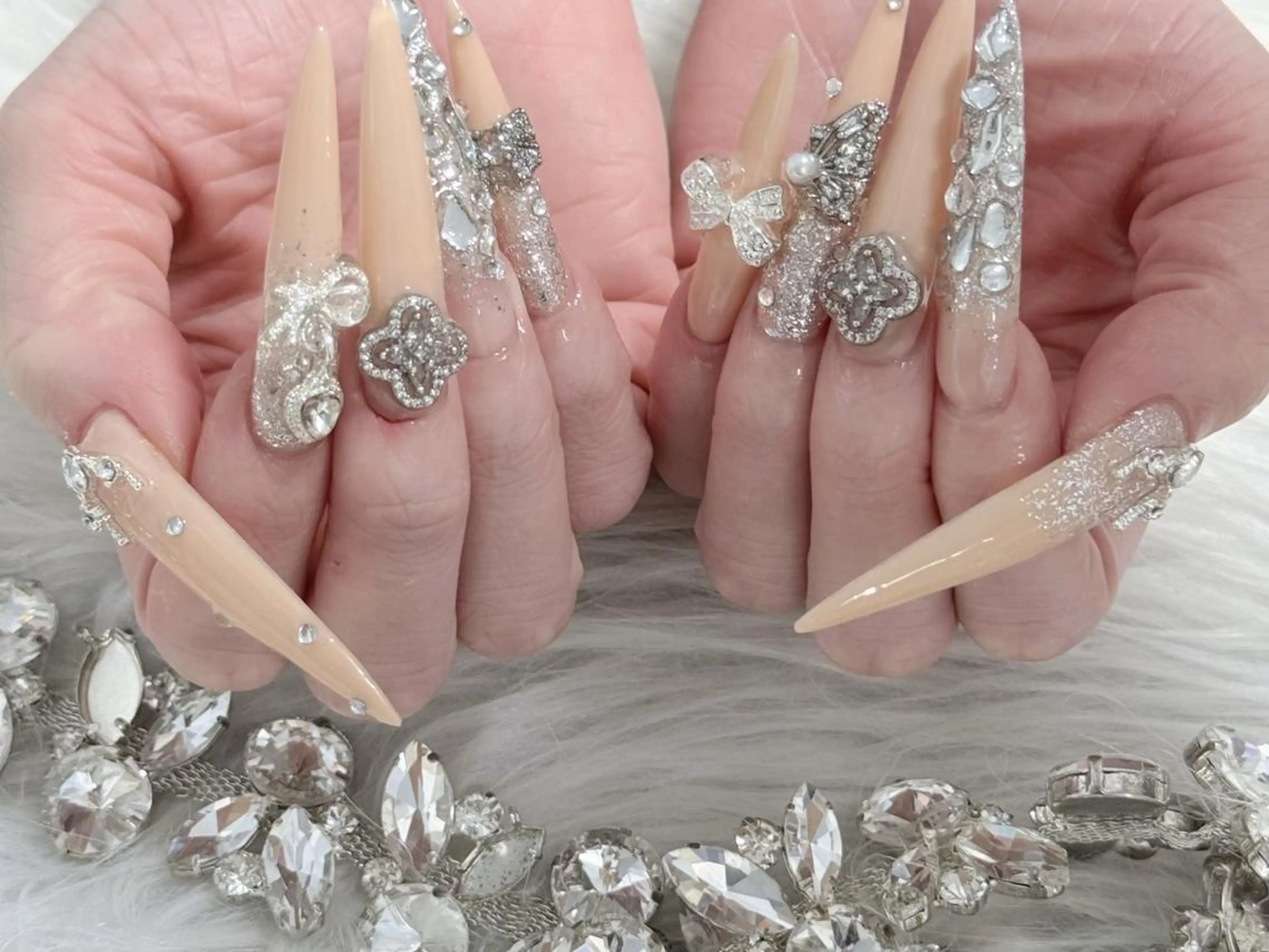 ネイル 長さ出し グラデーション 卒業式 キラキラネイル マグネットネイル アンアンBelle Nail Salonのネイルデザイン