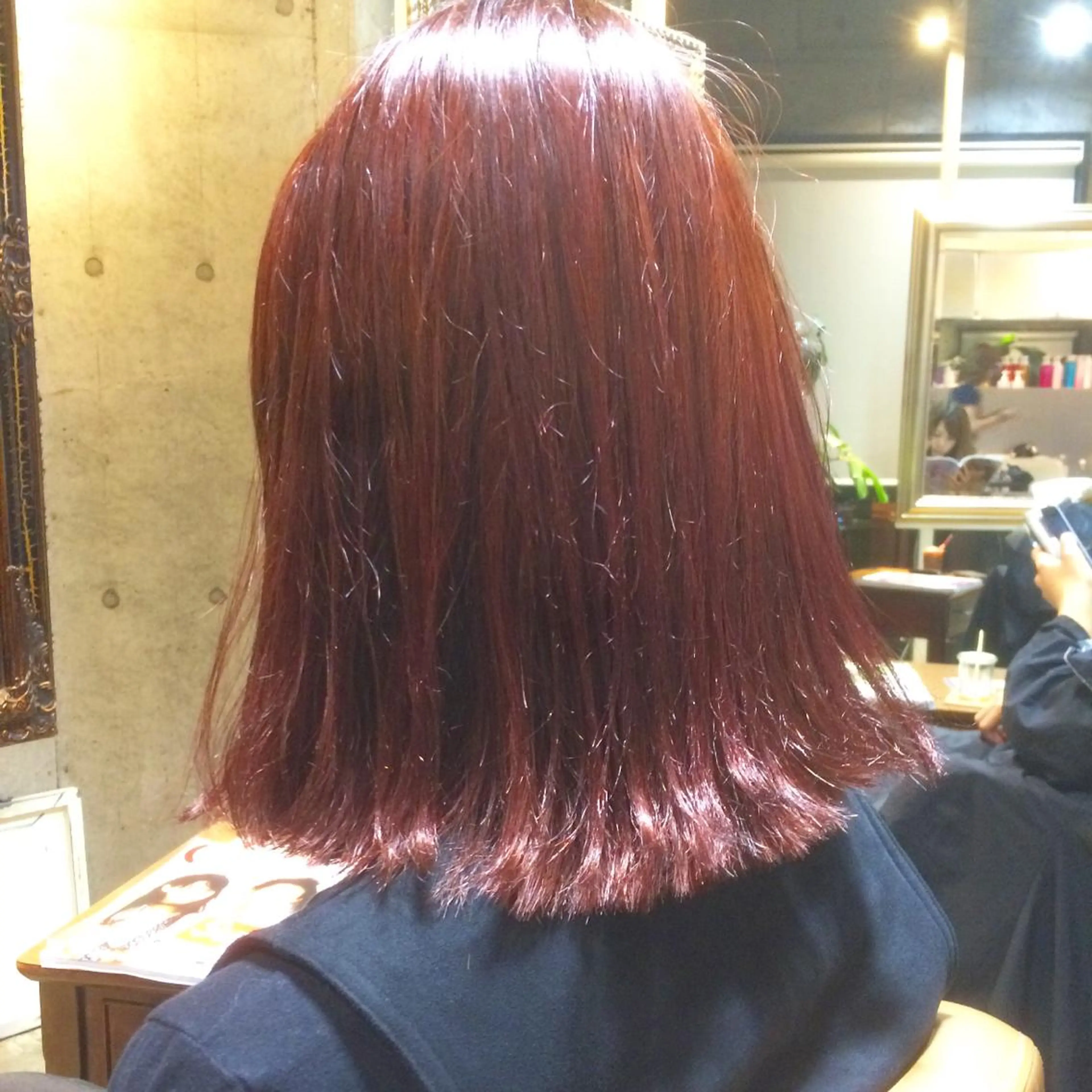 ショート カラー ピンクカラー 外ハネヘア サロンドミルク 原宿のヘアスタイル