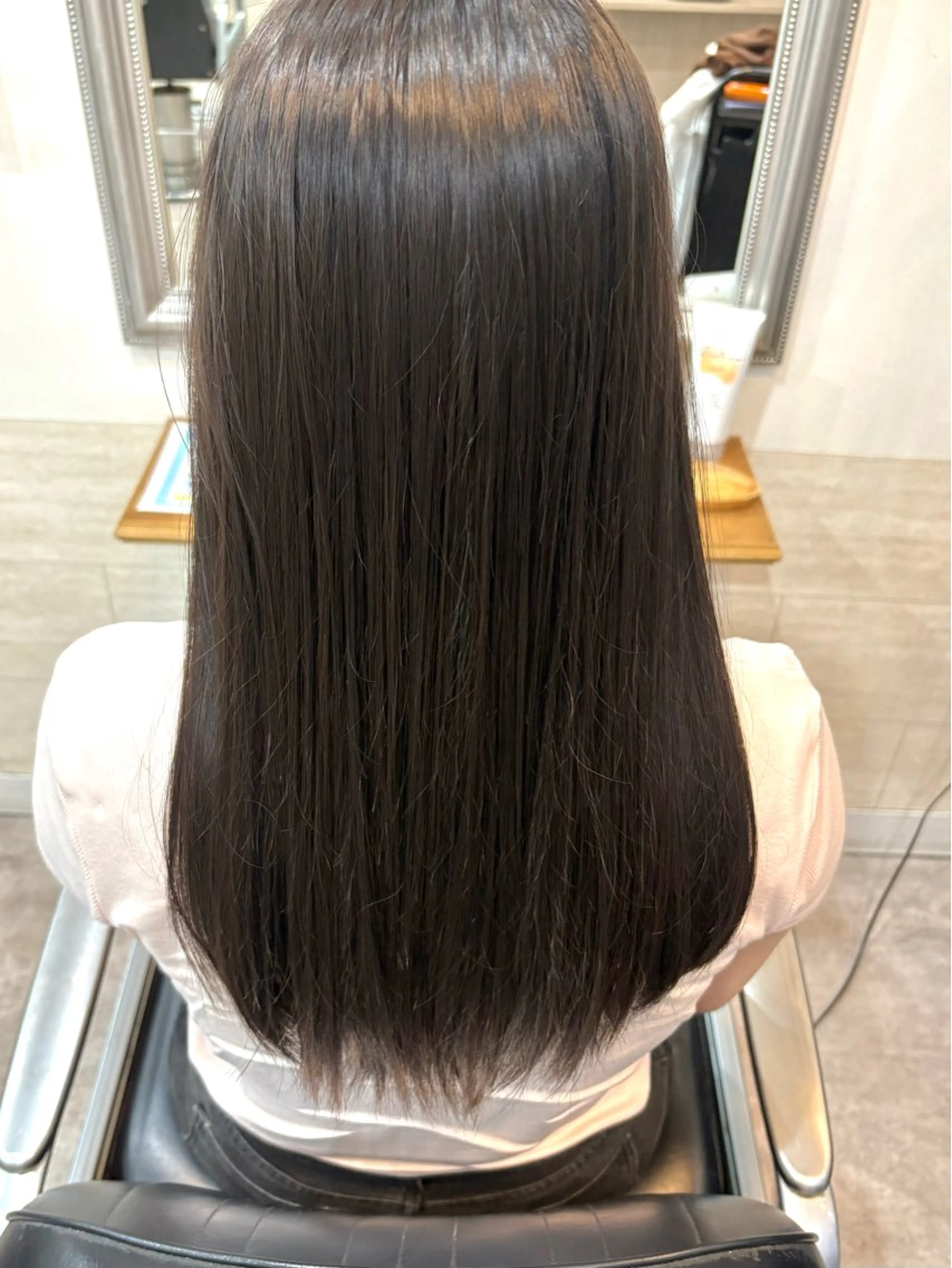 ロング 堀川 希歩のヘアスタイル