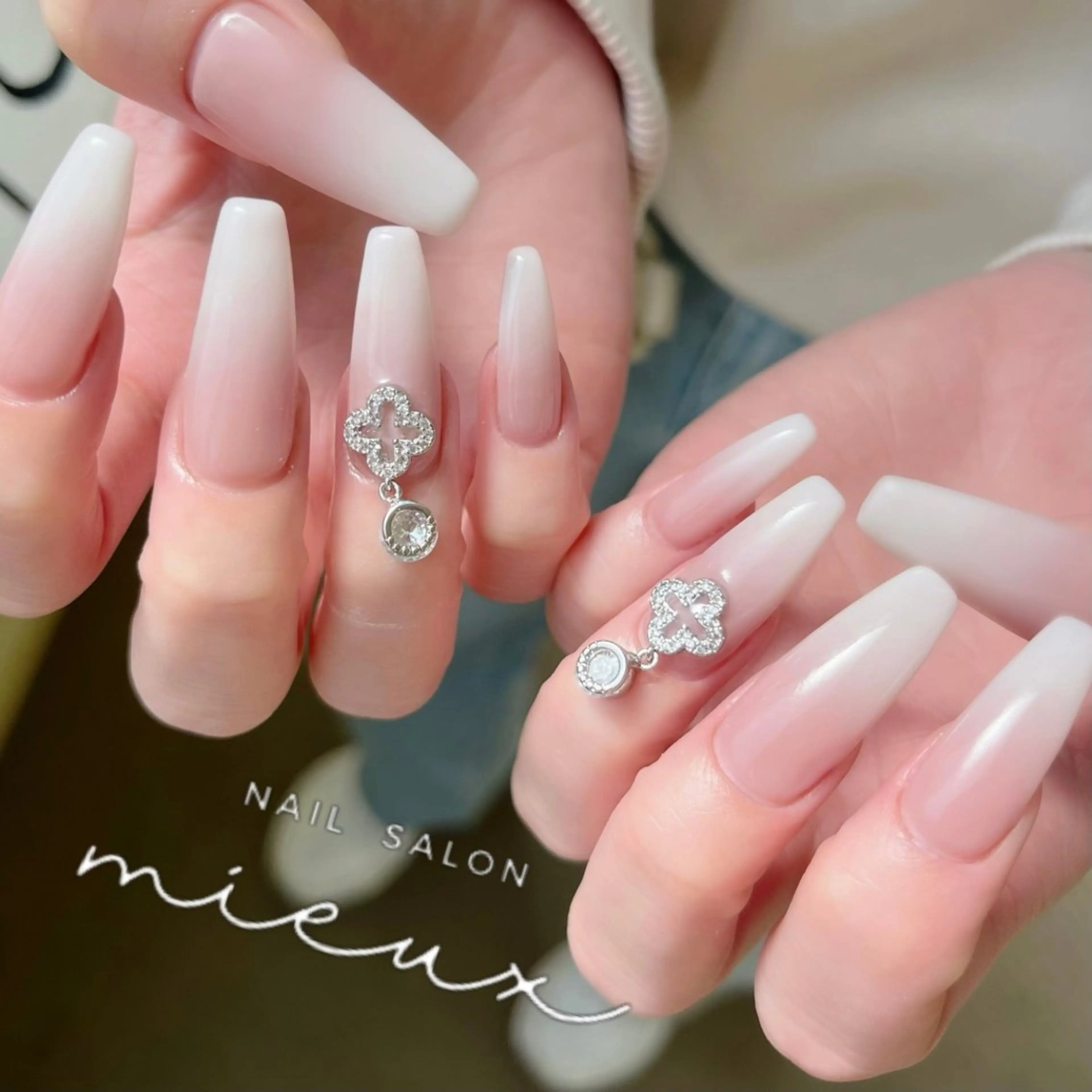 〔hand〕＊ベイビーブーマーの写真