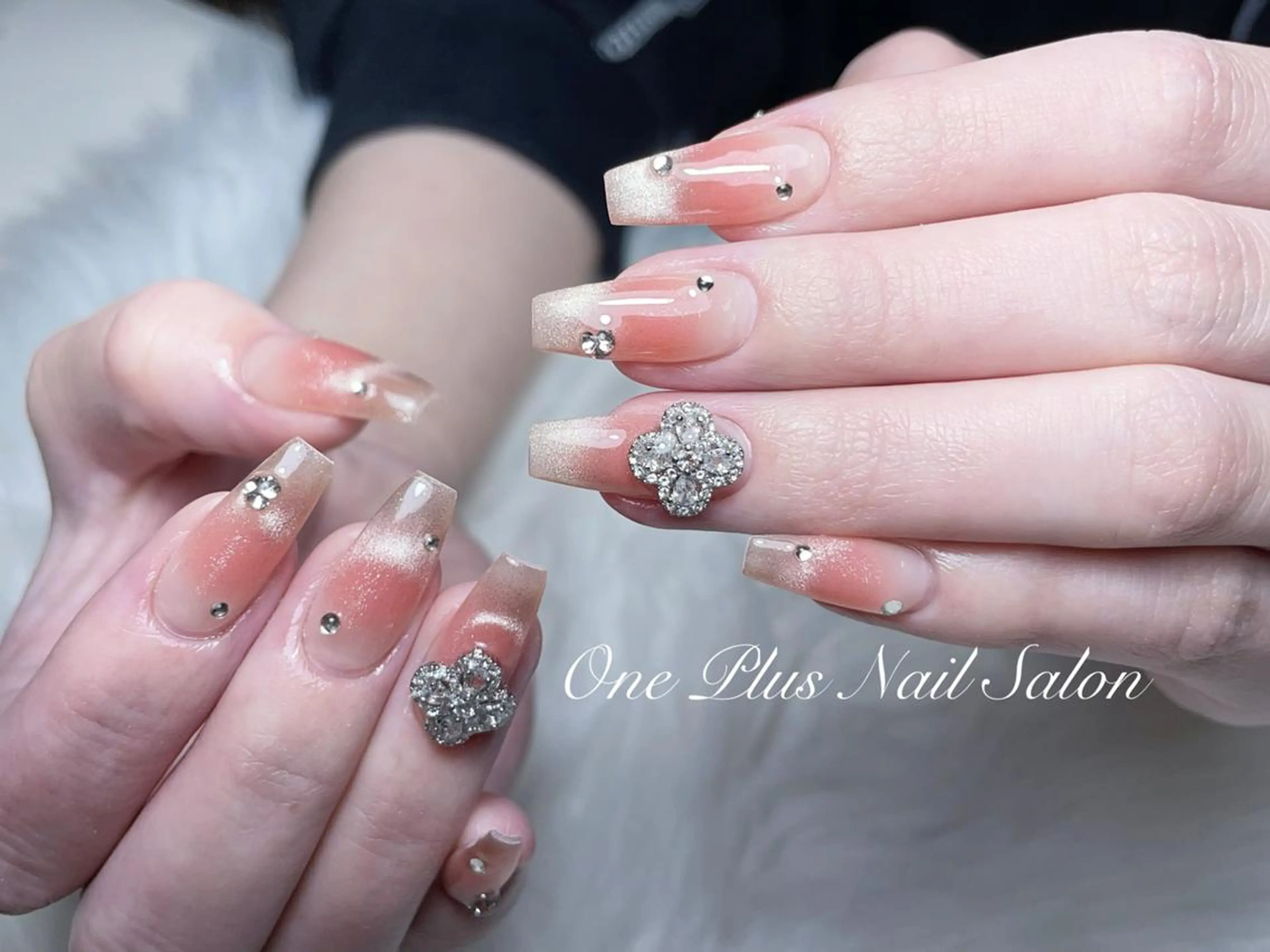 ネイル One Plus Nail Salonのネイルデザイン