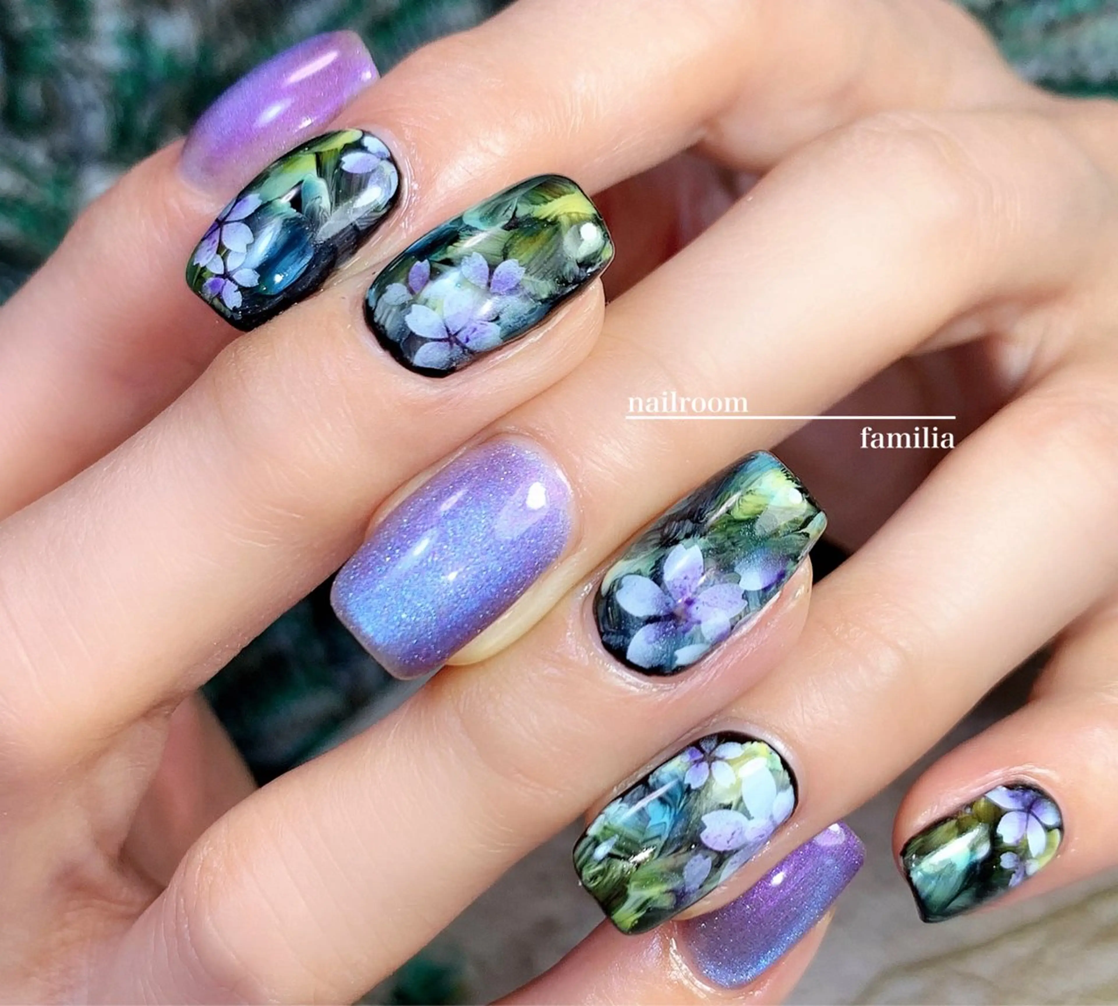 ネイル 桜ネイル フラワーネイル マグネットネイル -nailroom- familiaのネイルデザイン