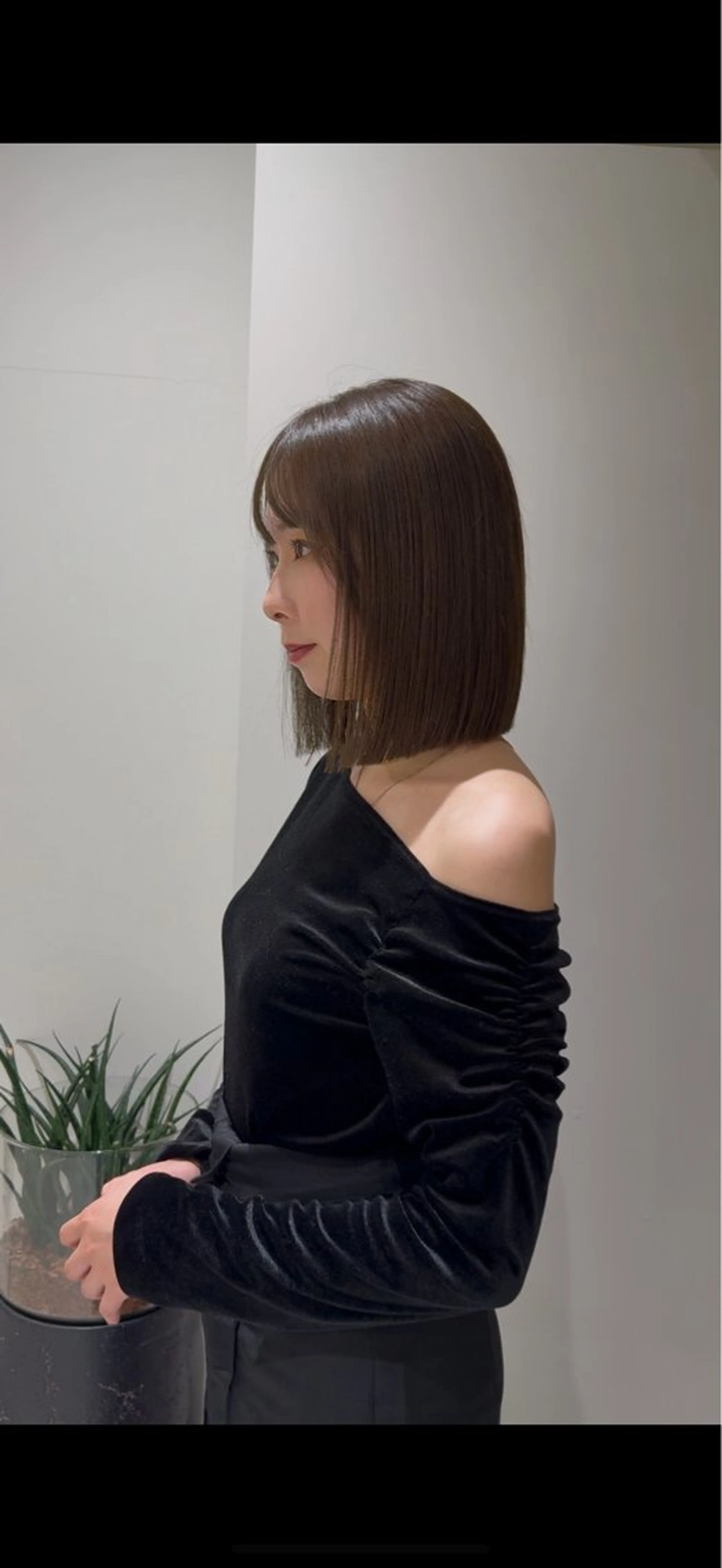 ミディアム カット ヘアカラー ぱつっとボブ/透明感 カラー/Ayakaのヘアスタイル