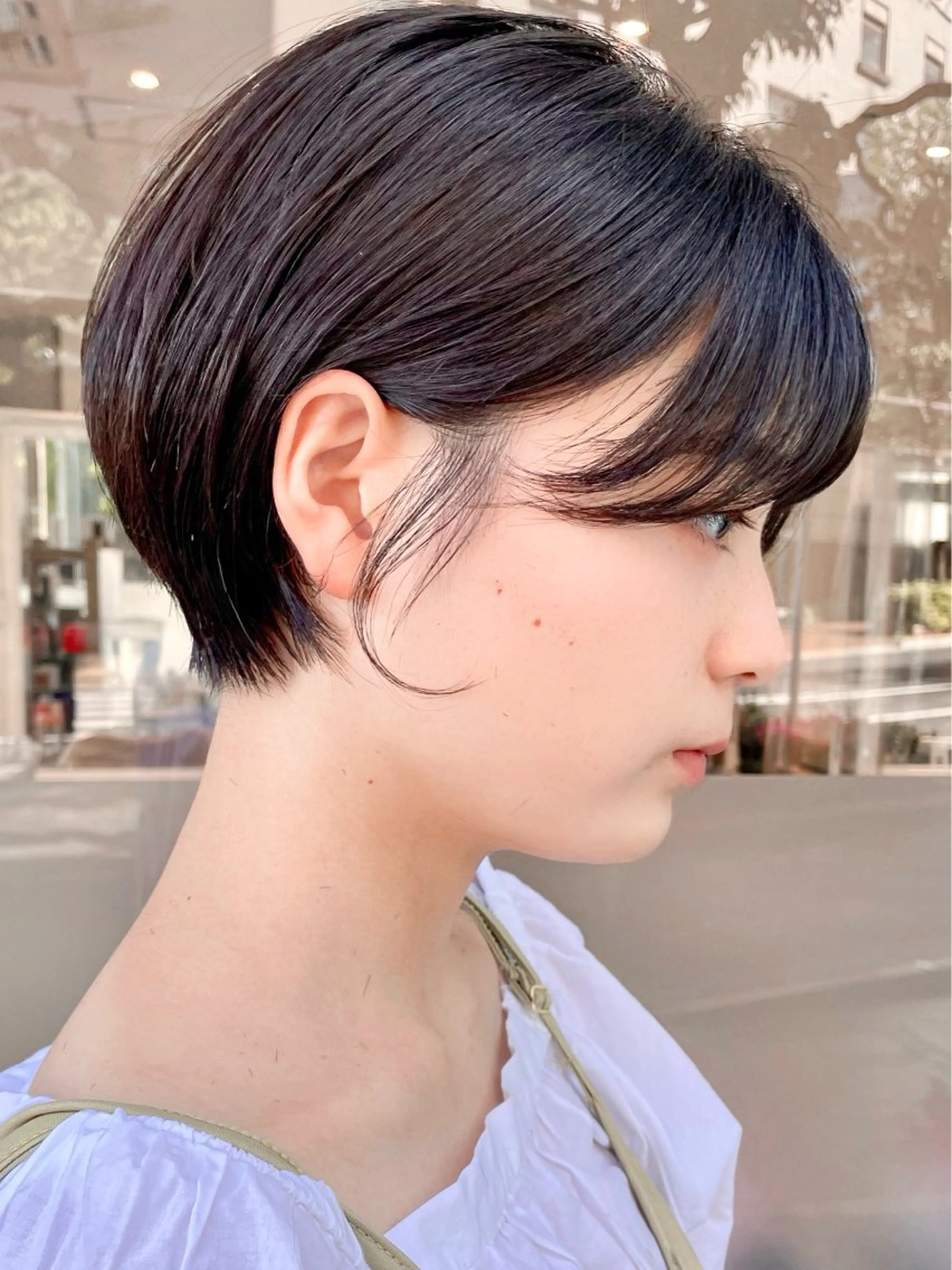 ショート カット 三鷹で1番ショート ボブをカットする新谷のヘアスタイル