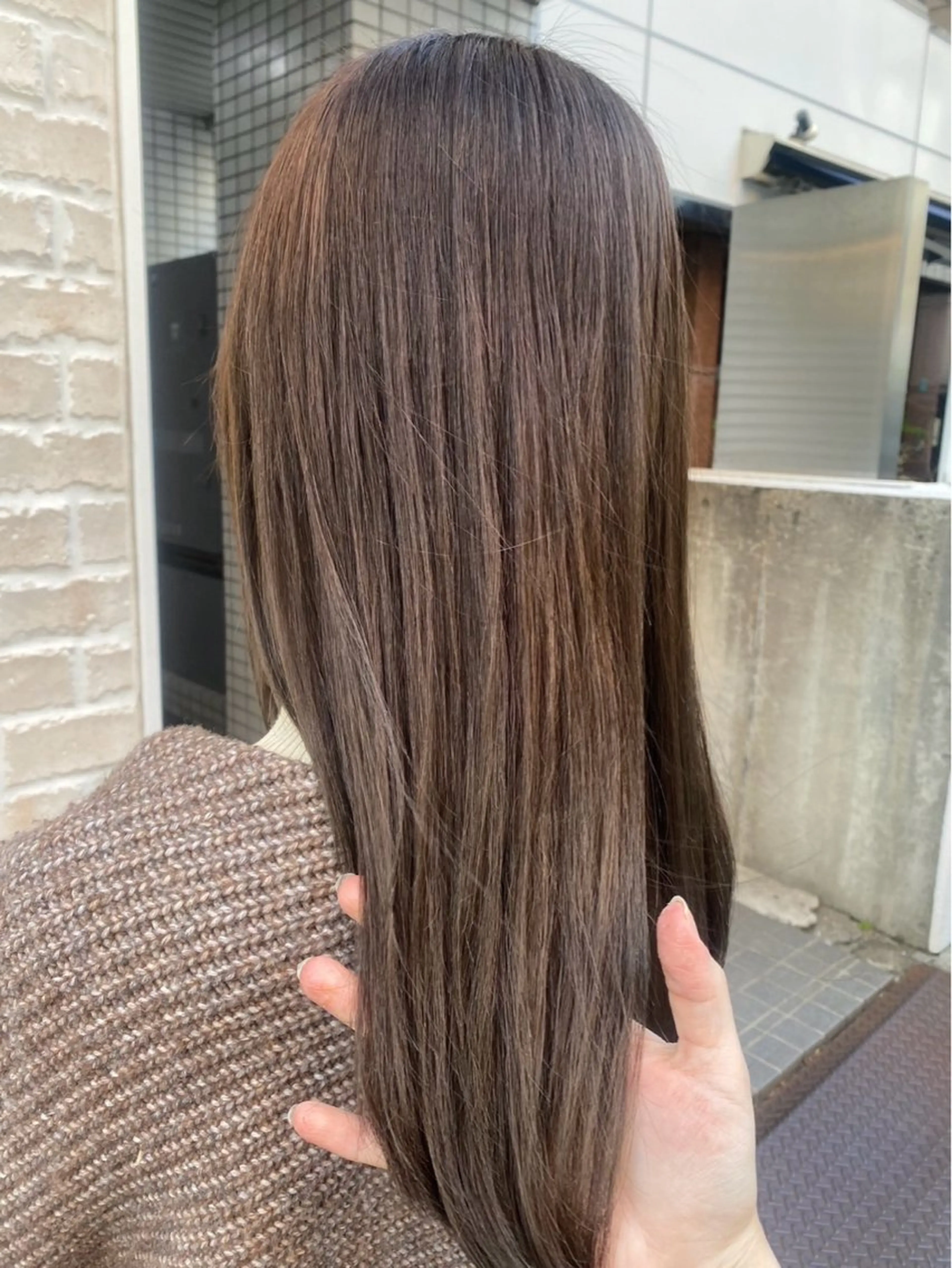 ロング 小磯 維織のヘアスタイル