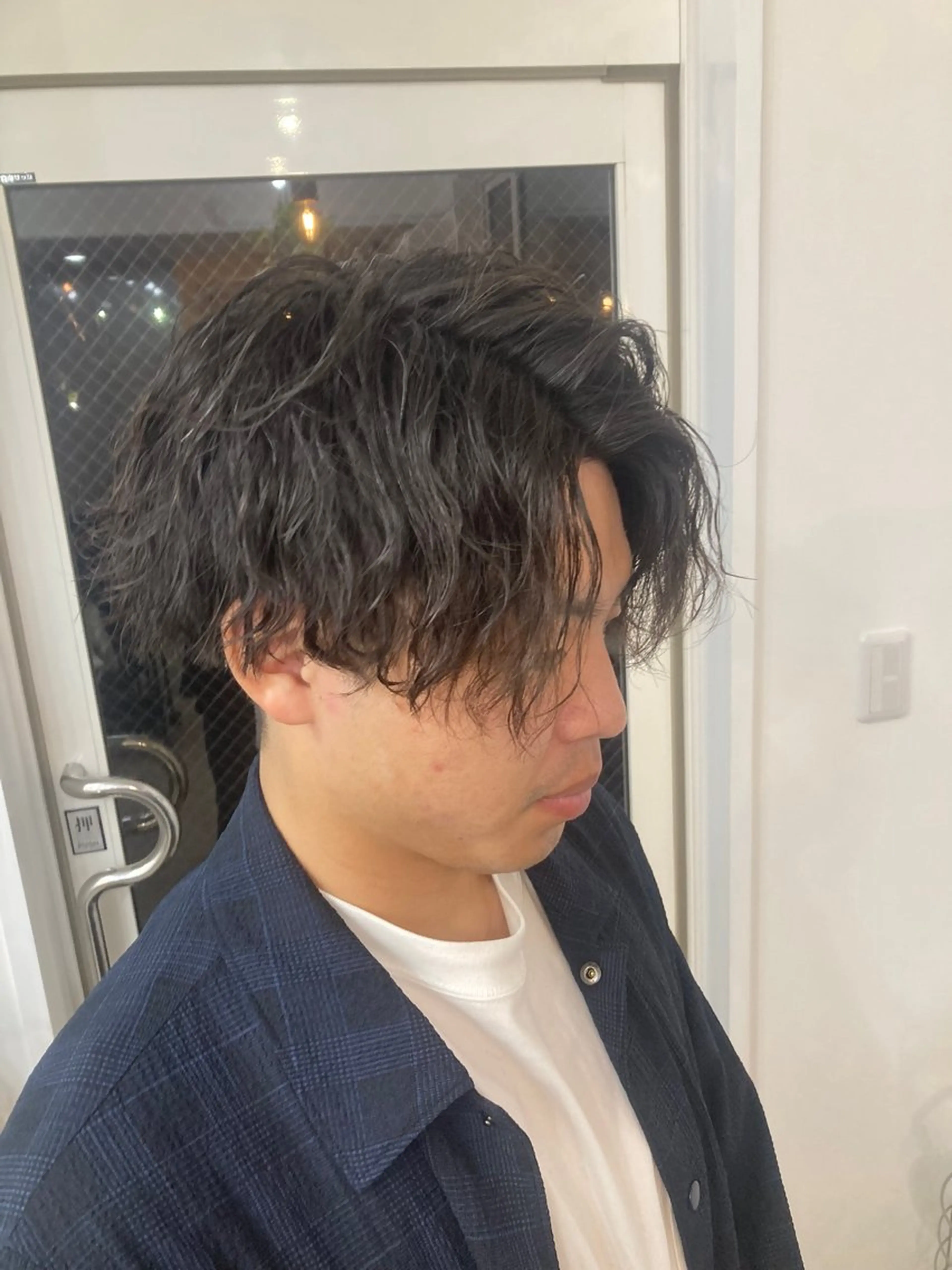 ミディアム パーマ メンズ センターパート カット パーマ 深堀 勇弥のヘアスタイル