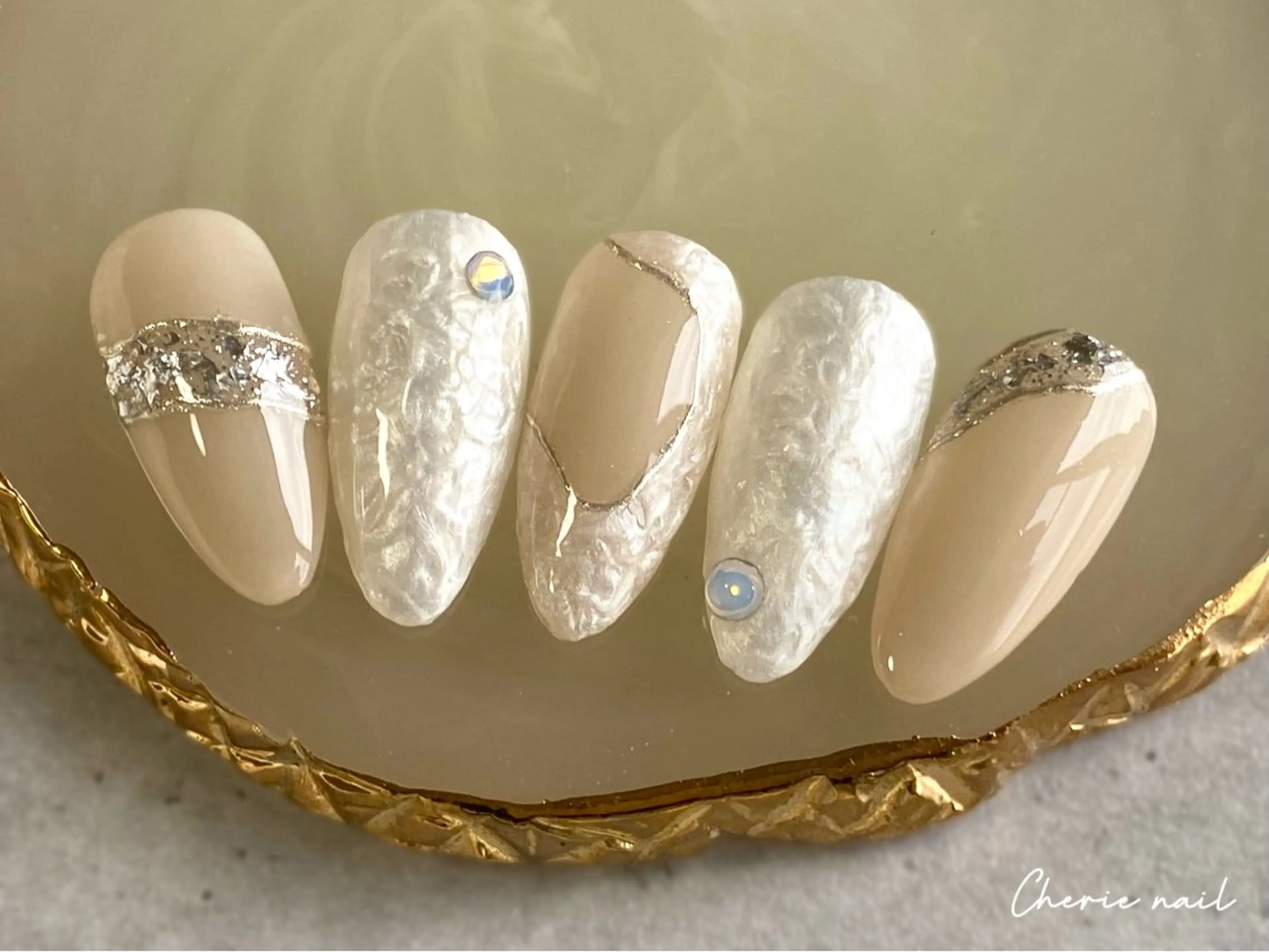 ネイル ジェルネイル ラメ(グリッター) ミラーネイル ハンドネイル Cherienail yunaのネイルデザイン