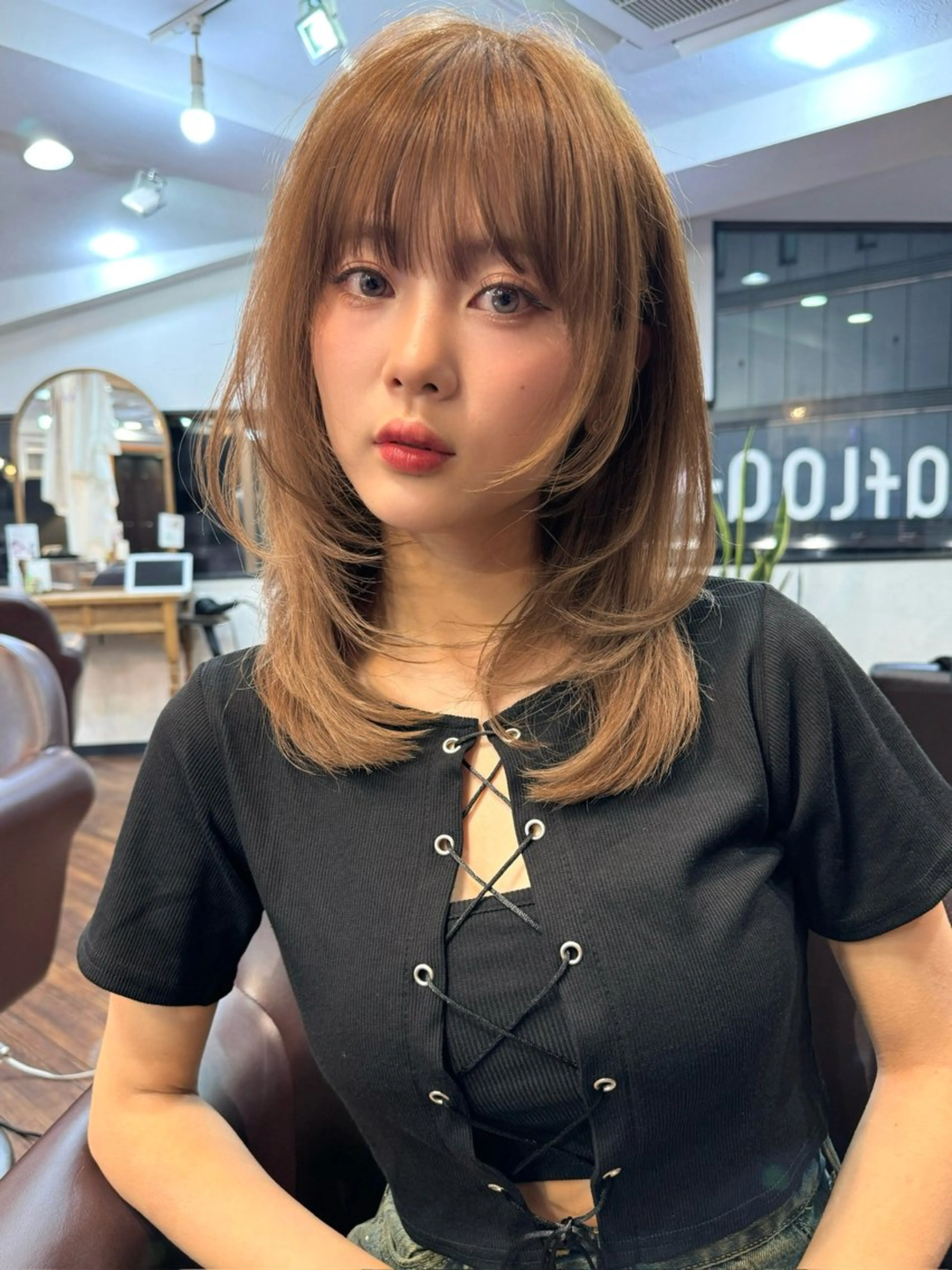 セミロング カラー ベージュカラー ミルクティーベージュ レイヤーカット SALOWIN吉祥寺suite店所属・似合わせレイヤー 🇰🇷荒木洋文のヘアスタイル