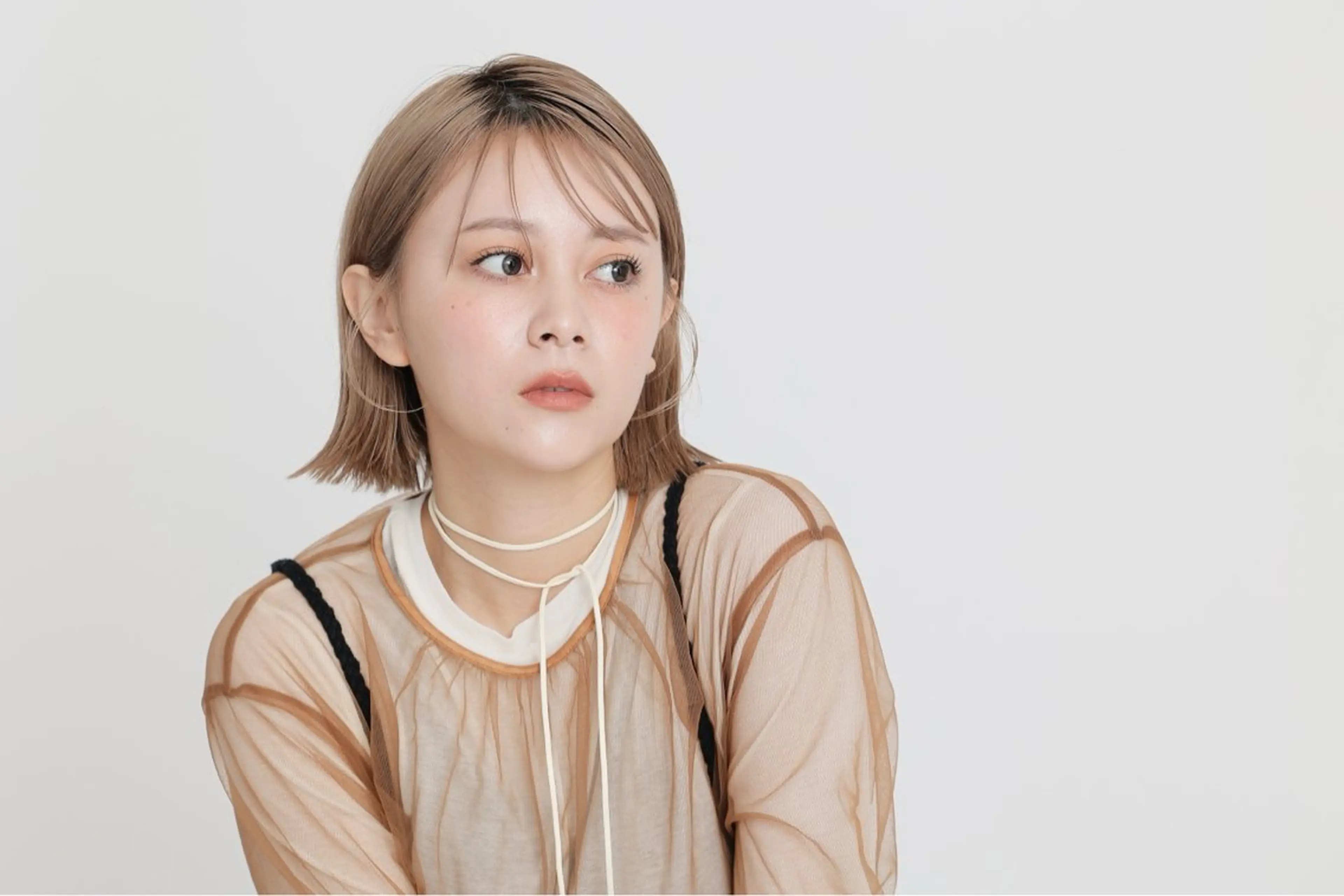 ミディアム ボブ カット ヘアカラー hoNua. 栄/透明感カラーのヘアスタイル