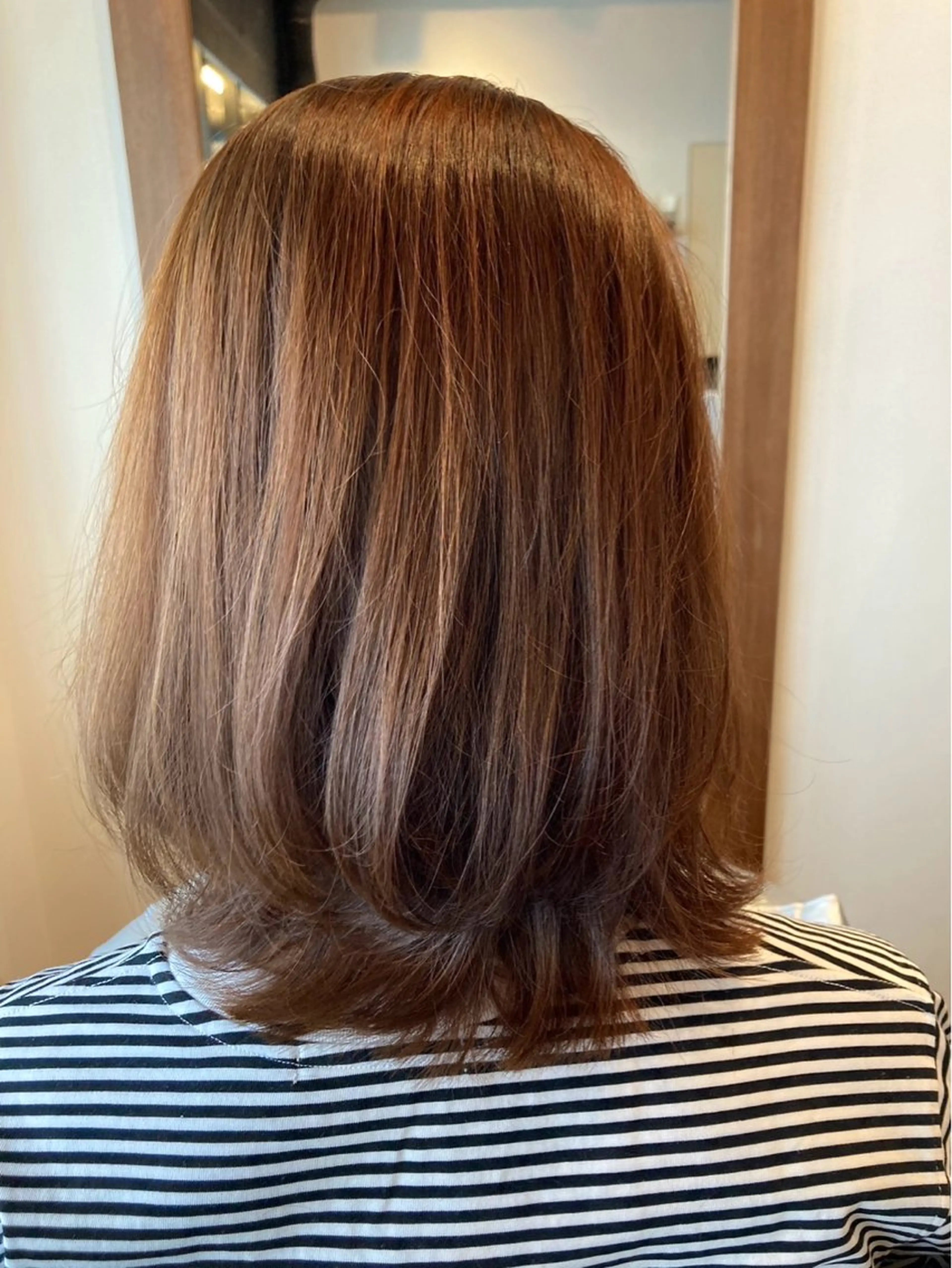 ミディアム ハイライト チエのヘアスタイル