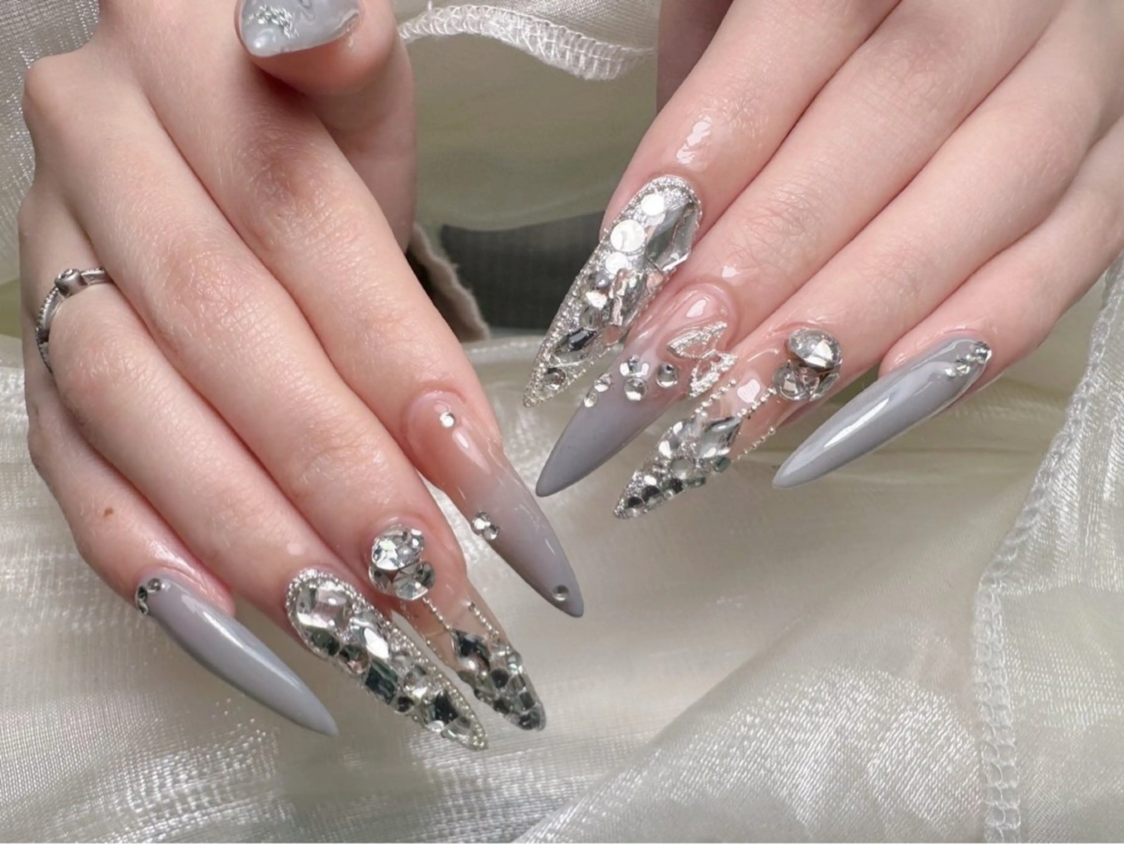 ネイル lucky nail 歌舞伎町のネイルデザイン