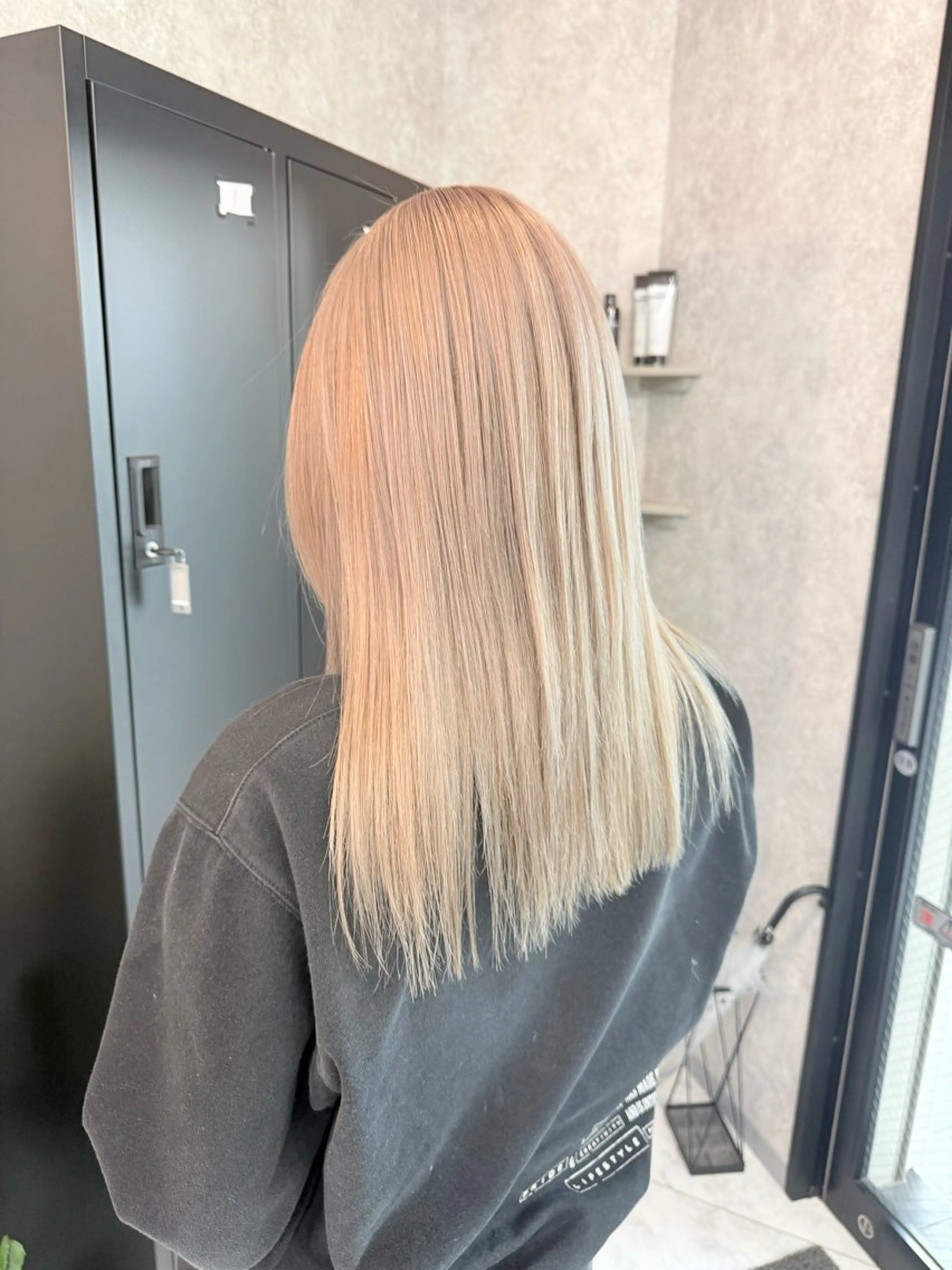 ミディアム カラー 🌺ハイトーン🌺 矢葺 なぎさ🌺🌺のヘアスタイル