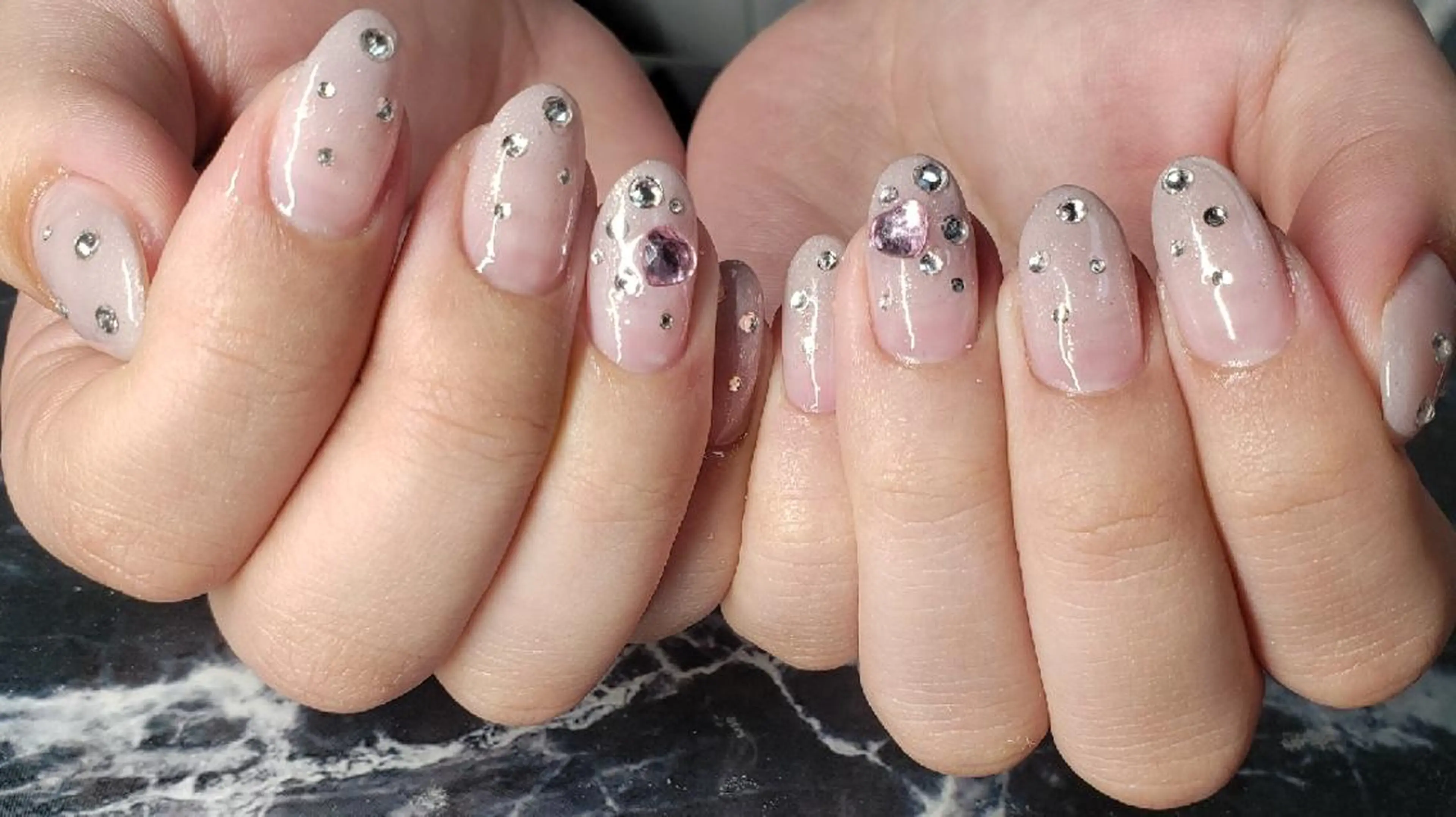 ショート ネイル ハンドネイル クロキ 。のネイルデザイン