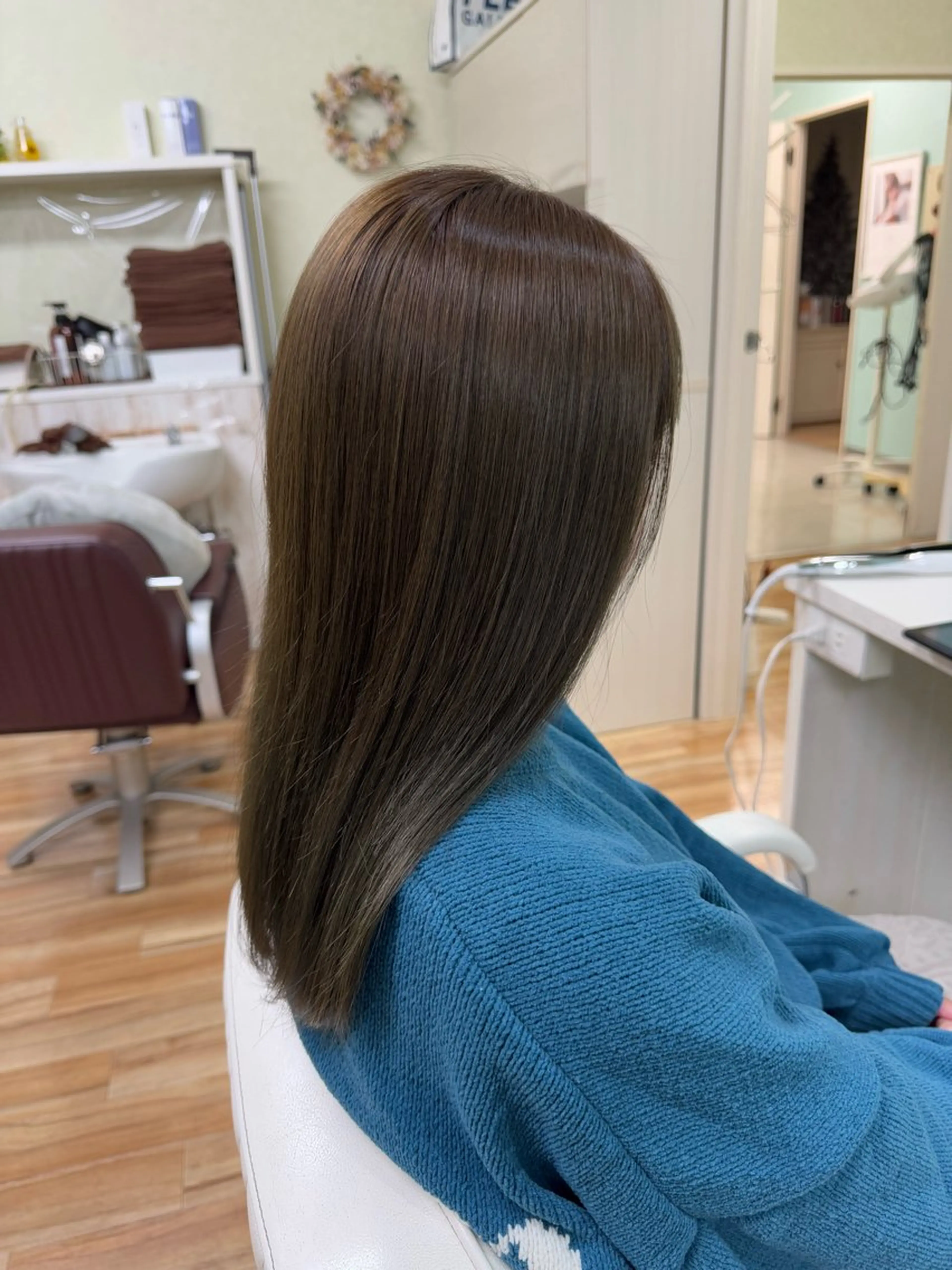 セミロング カラー ブラウンカラー オリーブブラウン bloomCiel所属・岡山駅西口美容院 HONOKAのヘアスタイル